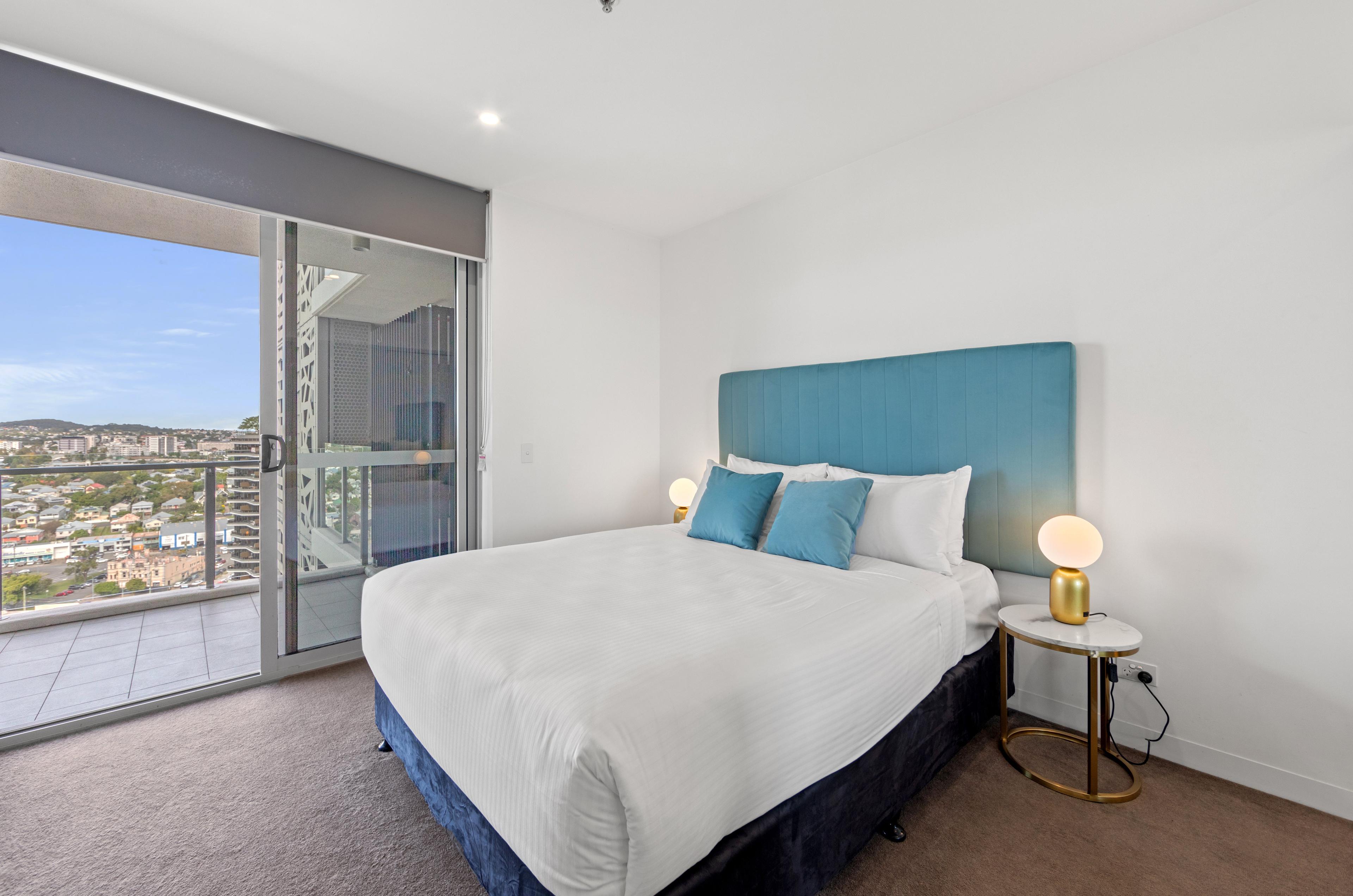 TRAFALGAR LANE APARTMENTS BY C