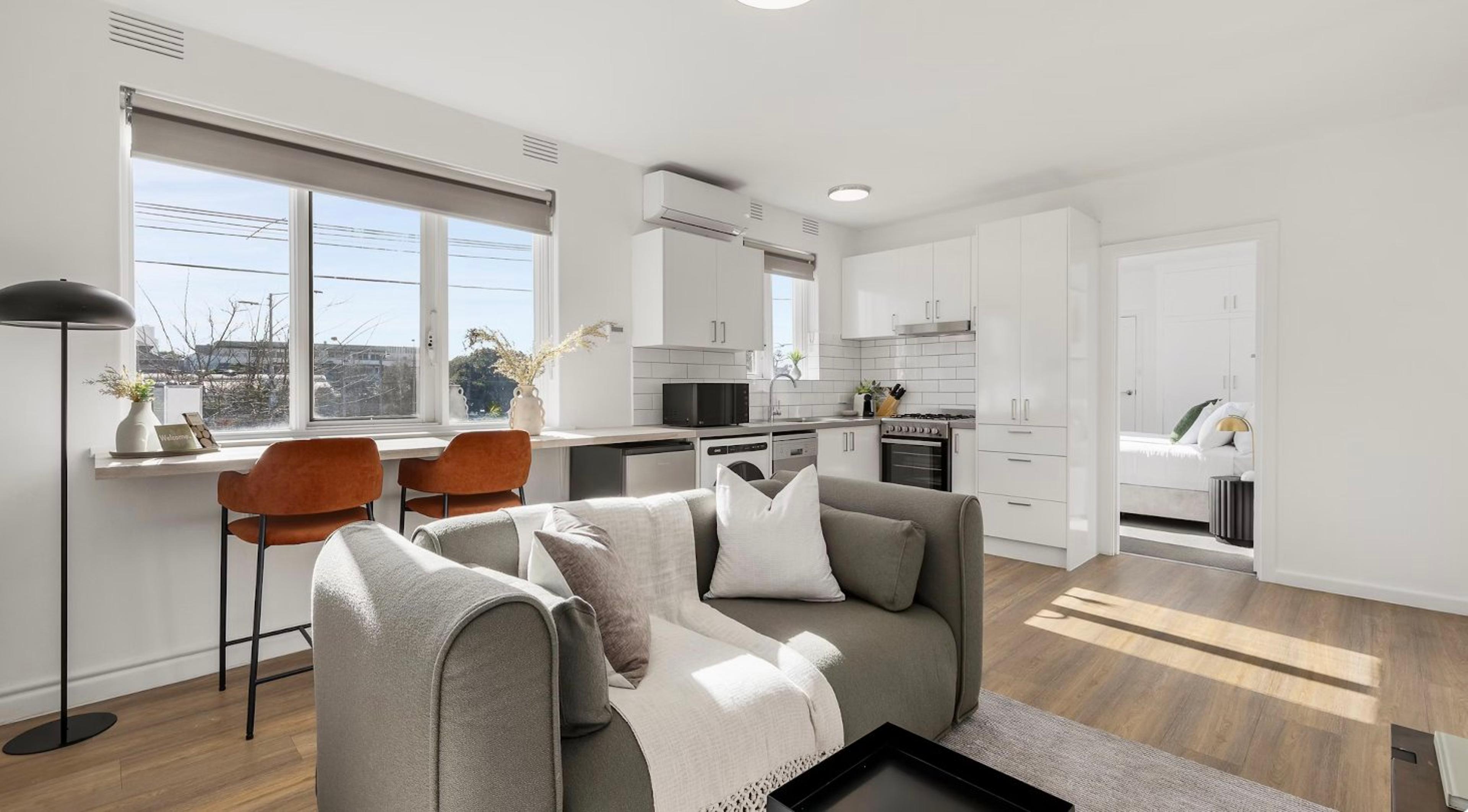 Urban Rest - Windsor Apartment