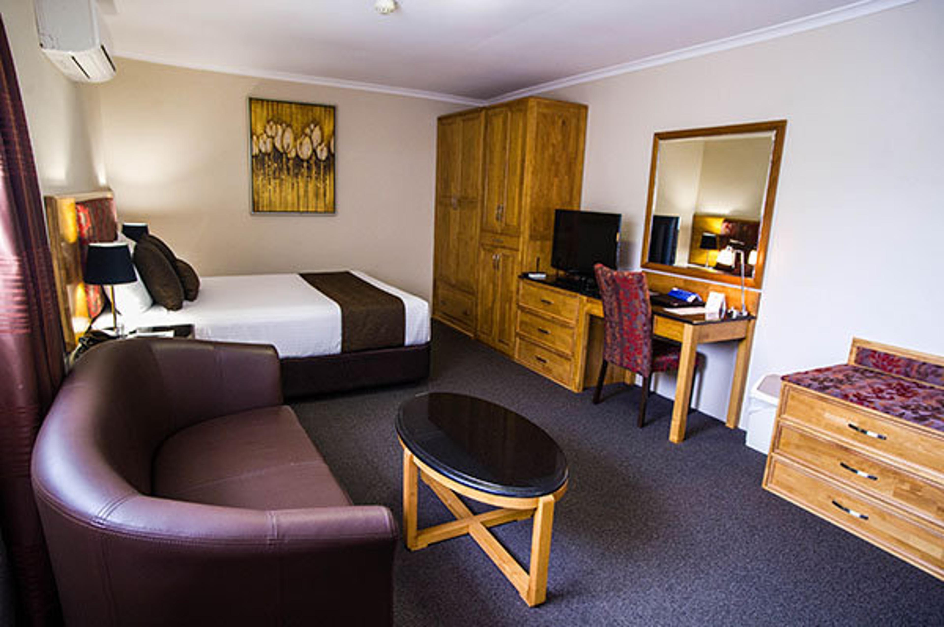 Noahs Mid City Motor Inn