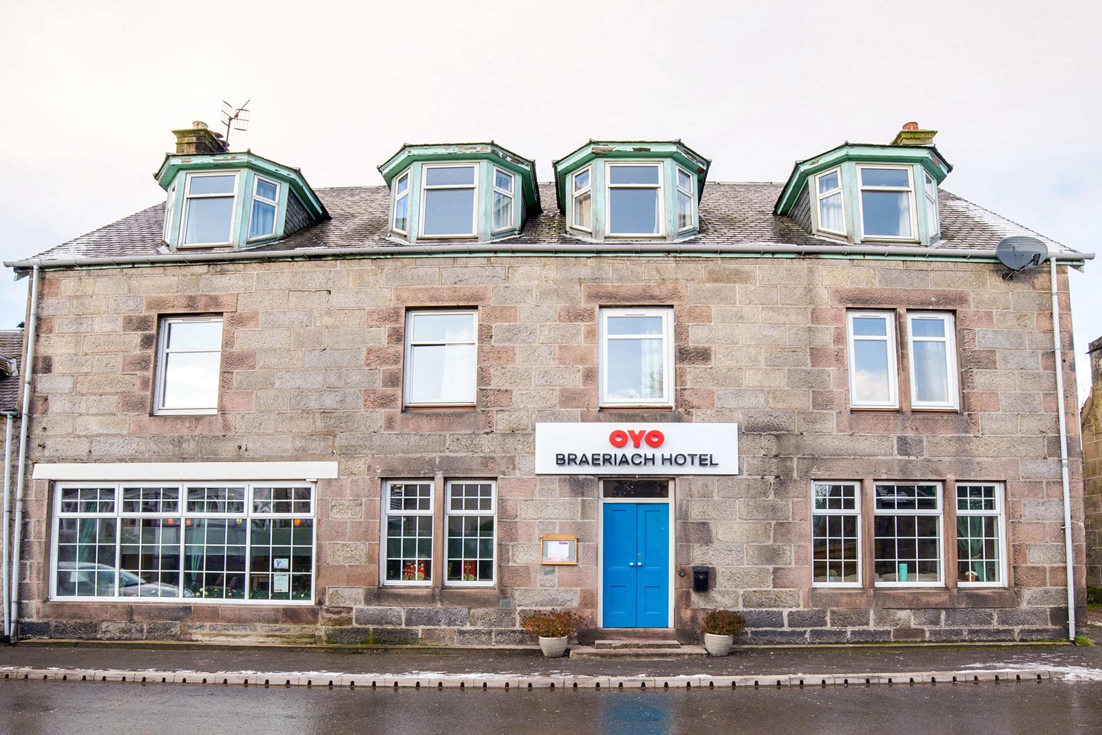 OYO BRAERIACH HOTEL