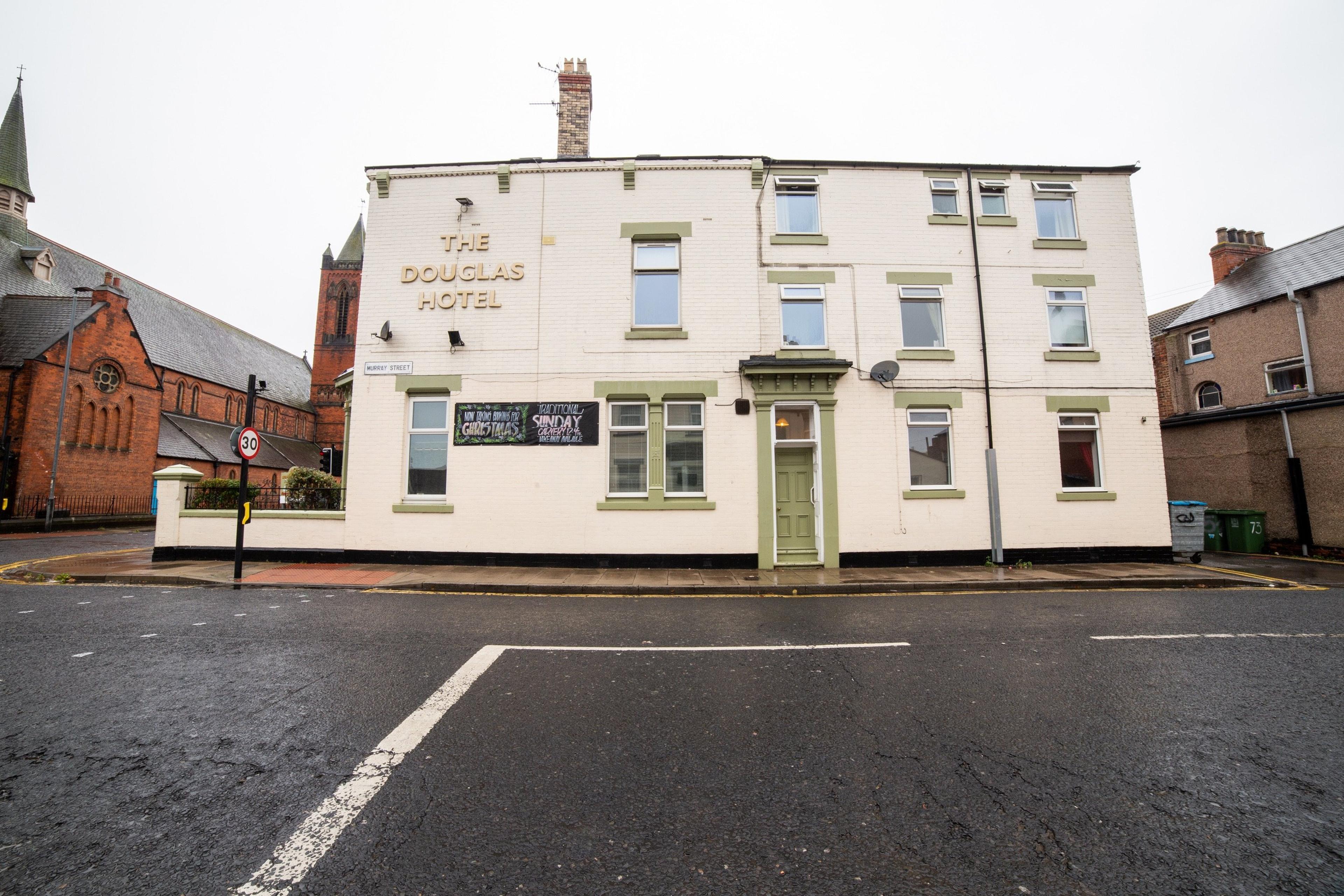 OYO THE DOUGLAS HOTEL