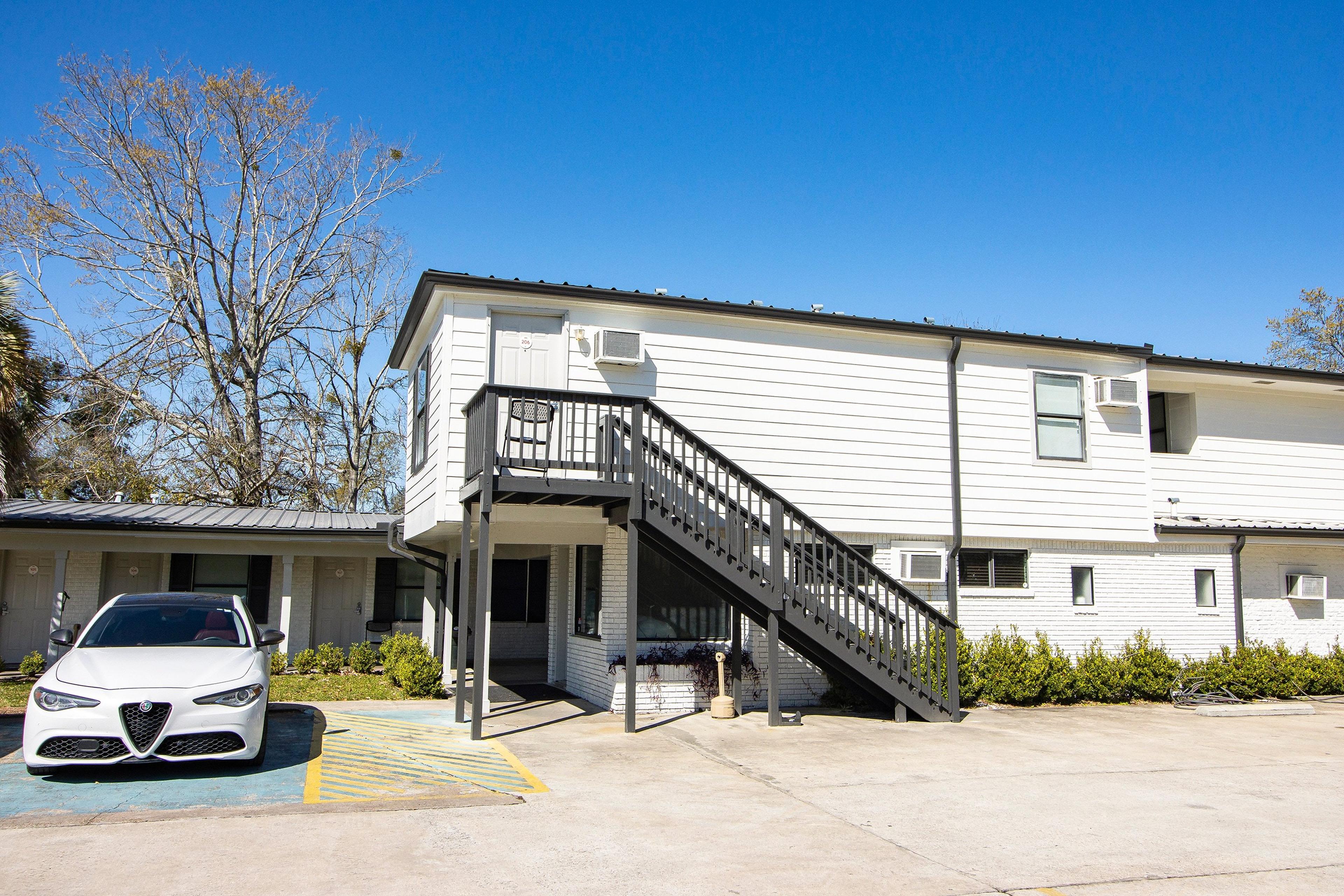 HOTEL SULPHUR LA HW