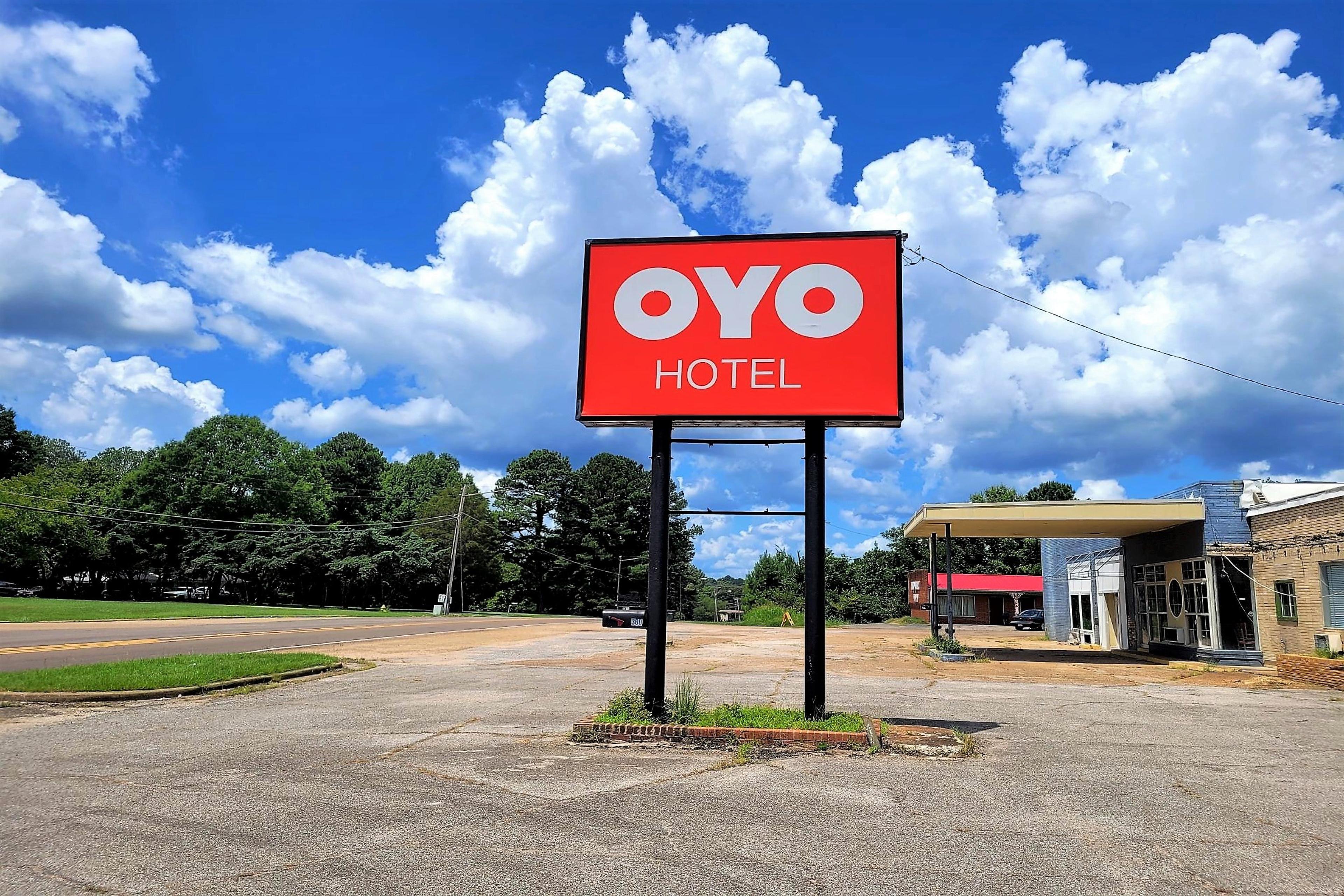 OYO HOTEL HOLLY SPRINGS MS