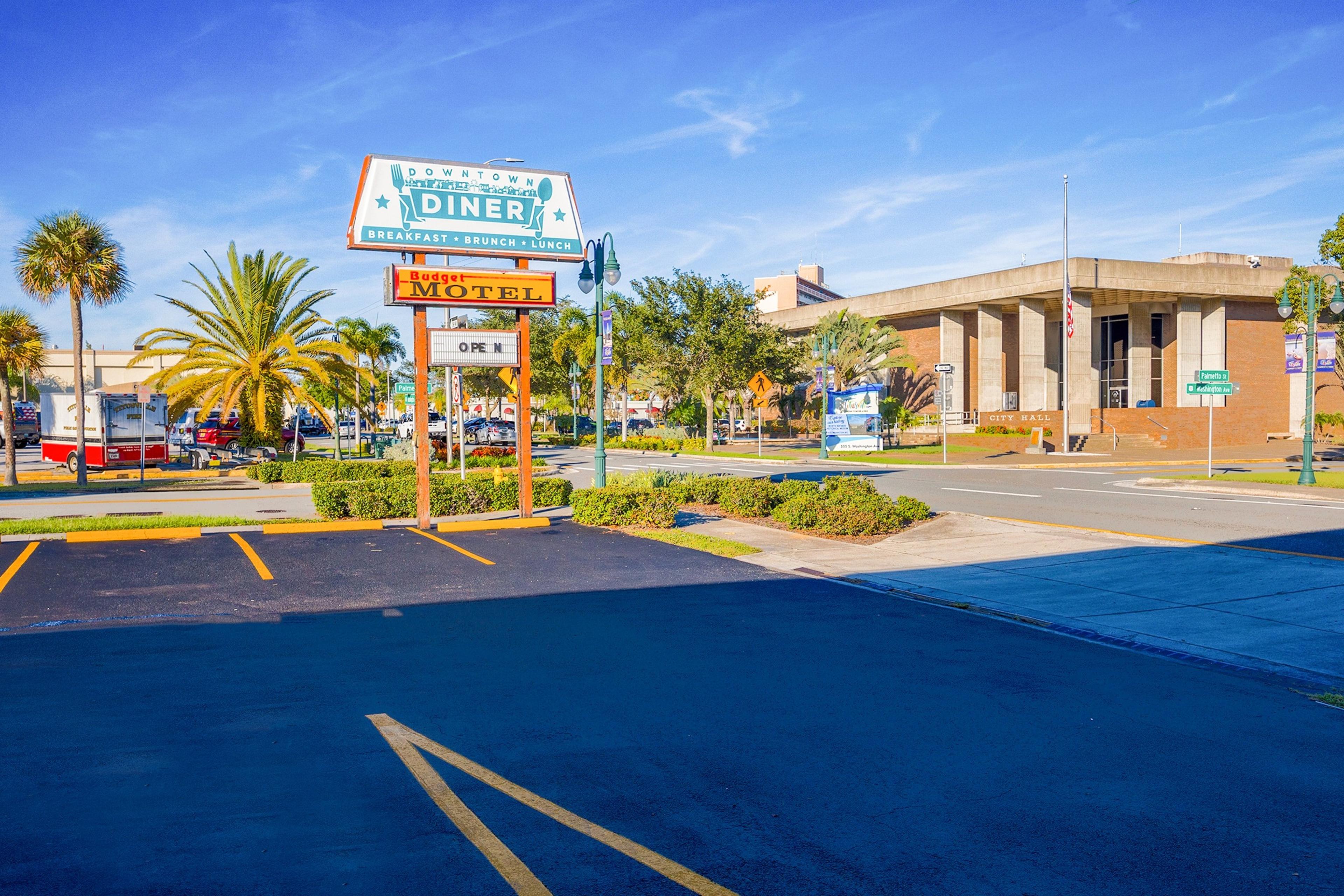 SUNRISE INN OYO TITUSVILLE FL