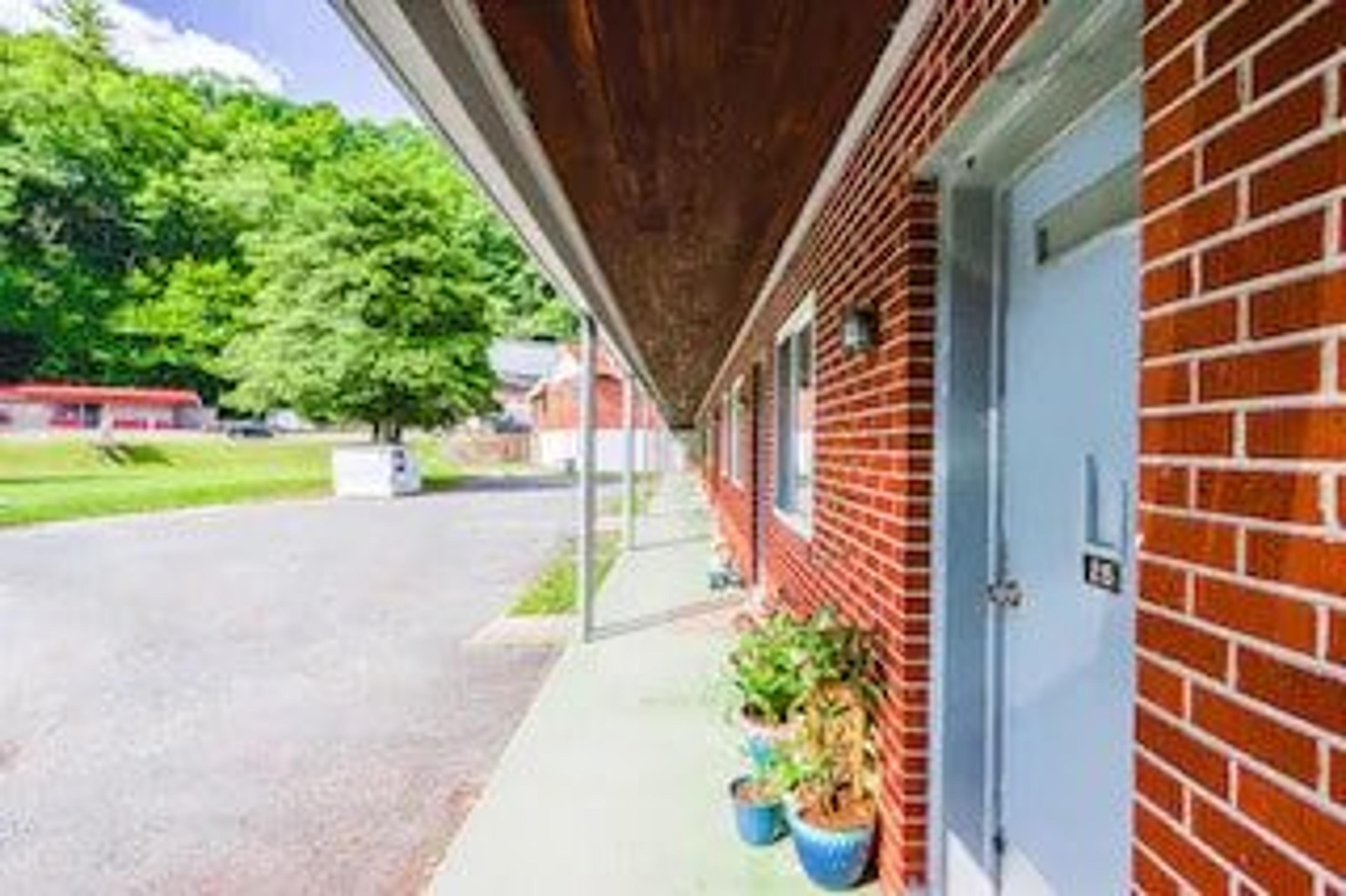PATRIOT INN MOTEL BEAVER WV
