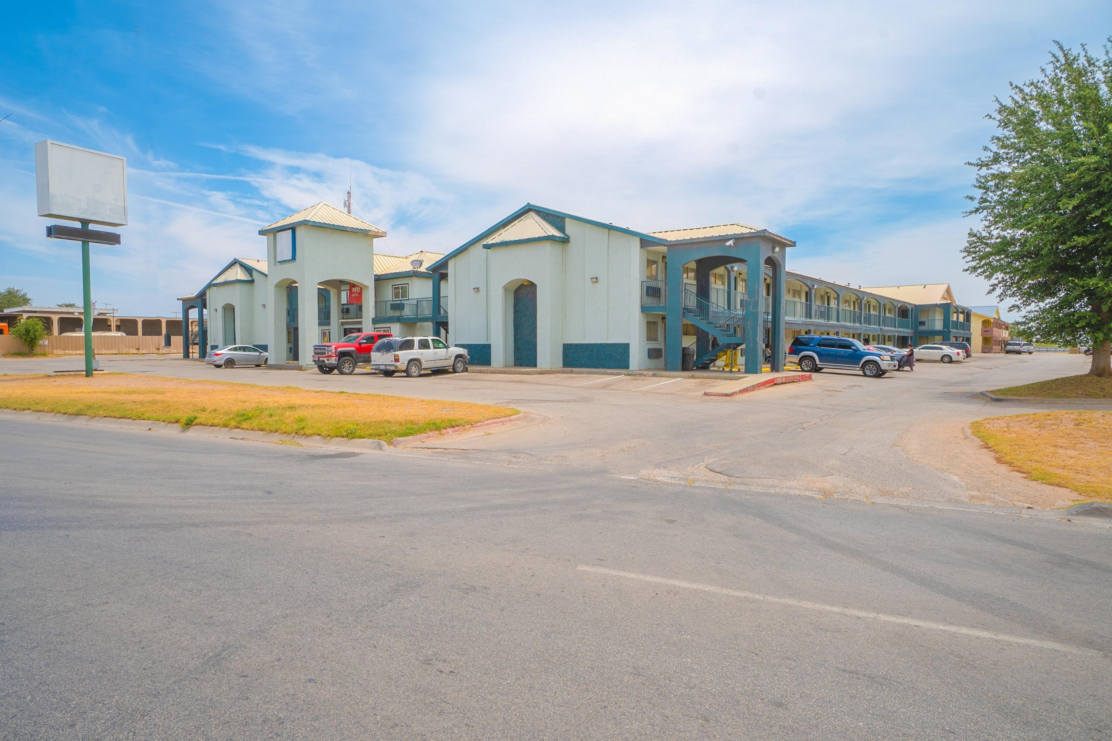 OYO HOTEL MIDLAND