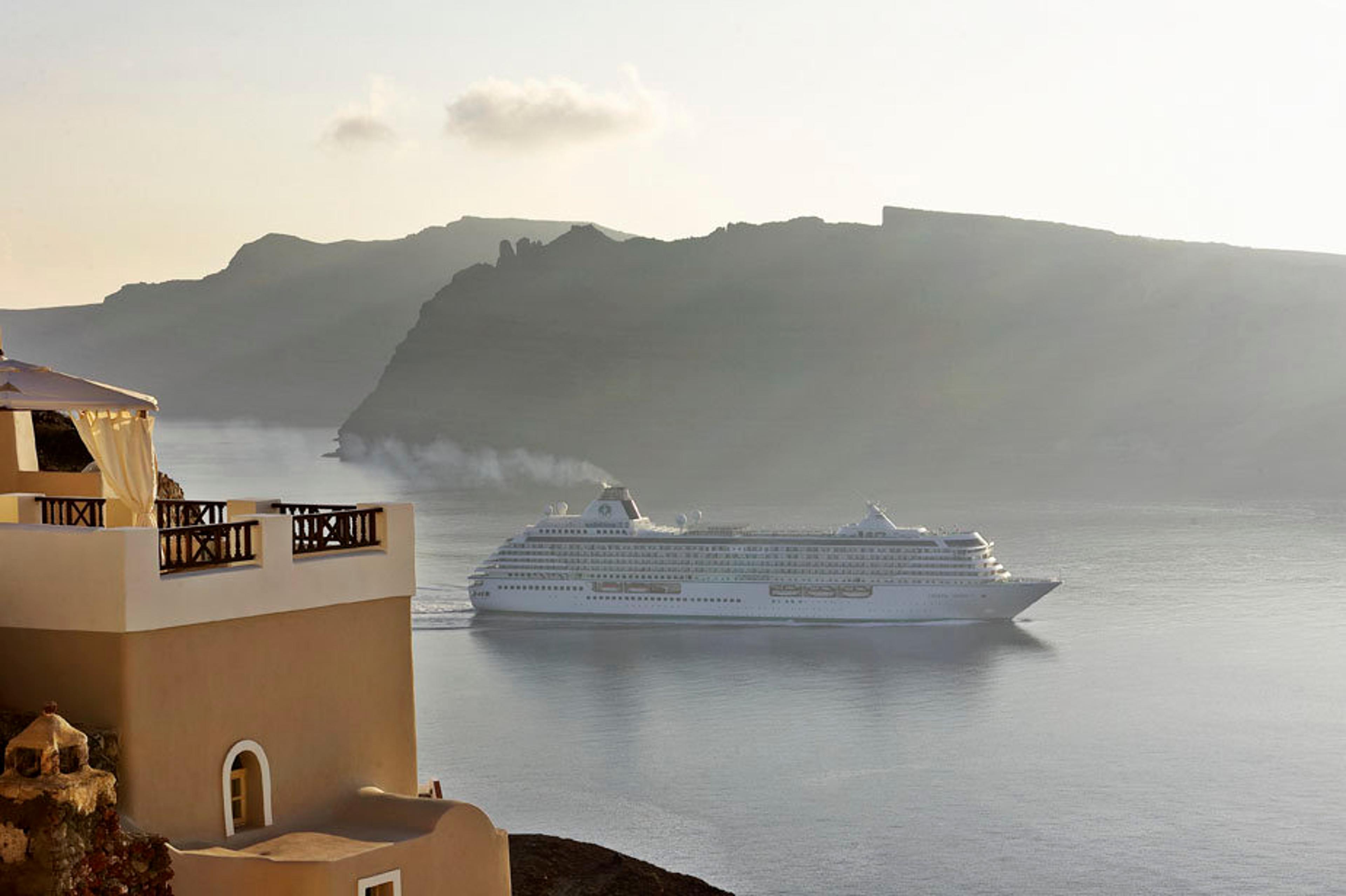 OIA CASTLE LUXURY HOTEL