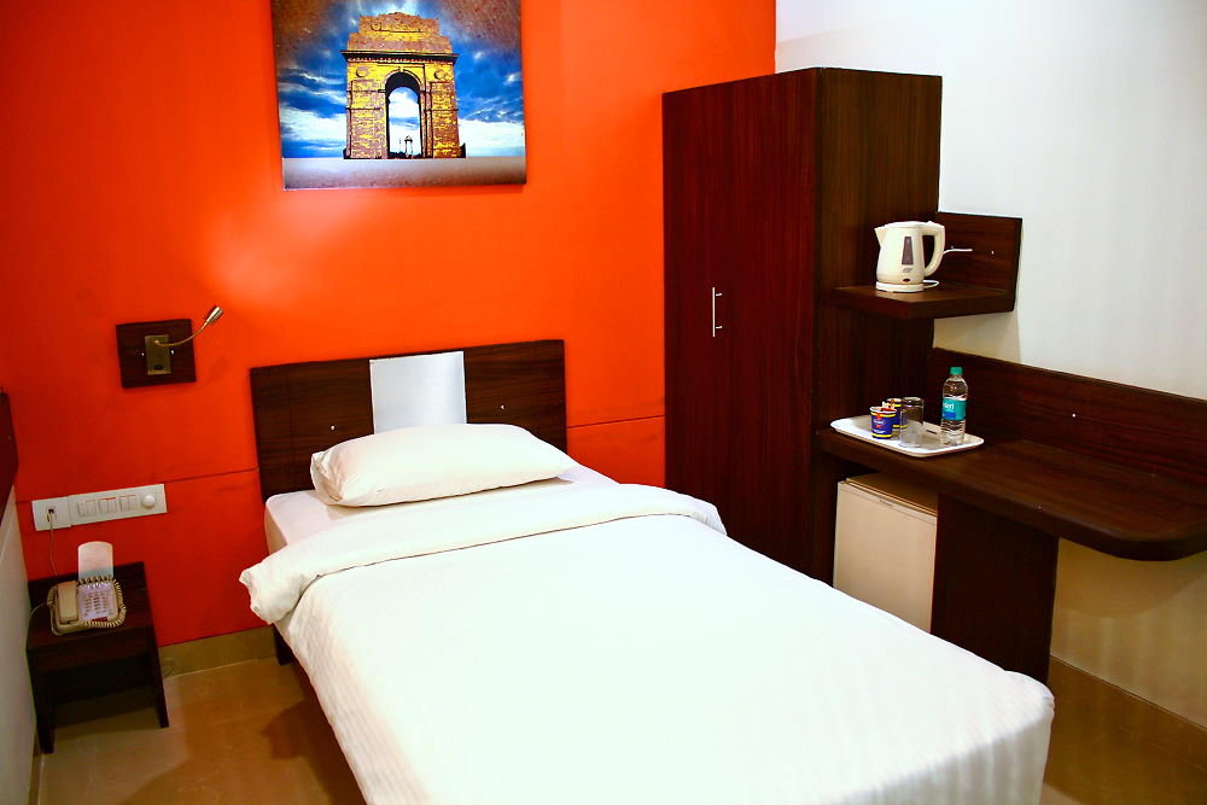 Ginger East Delhi Vivek Vihar