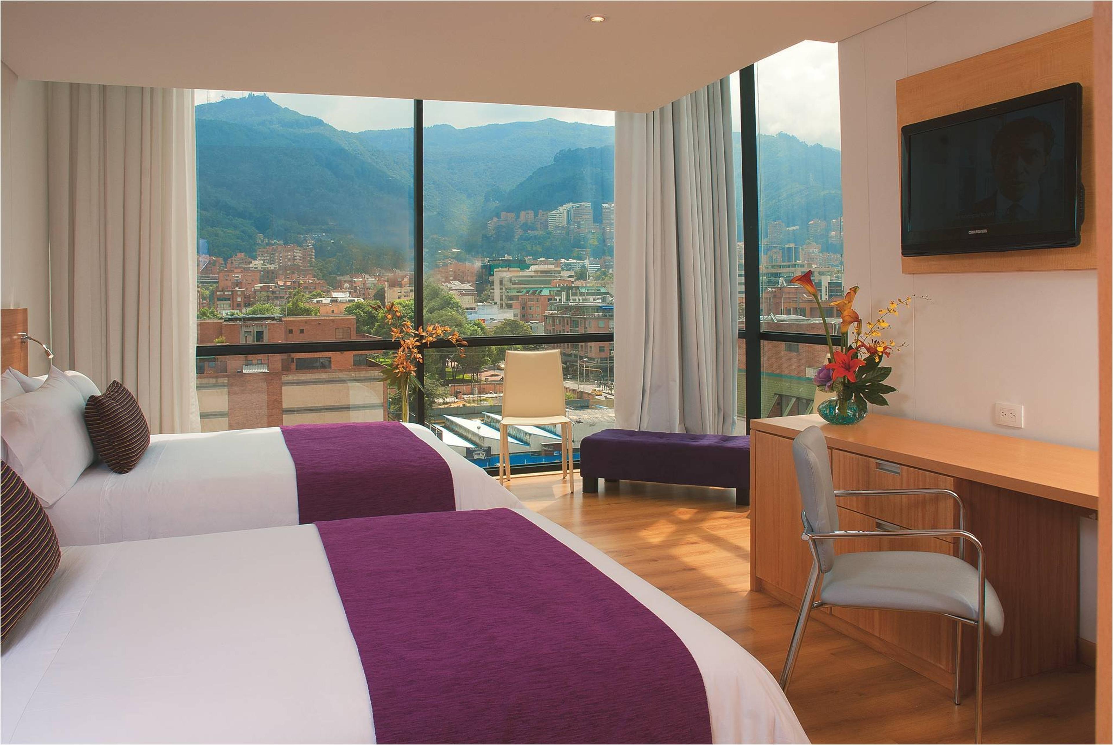Hotel bh Parque 93