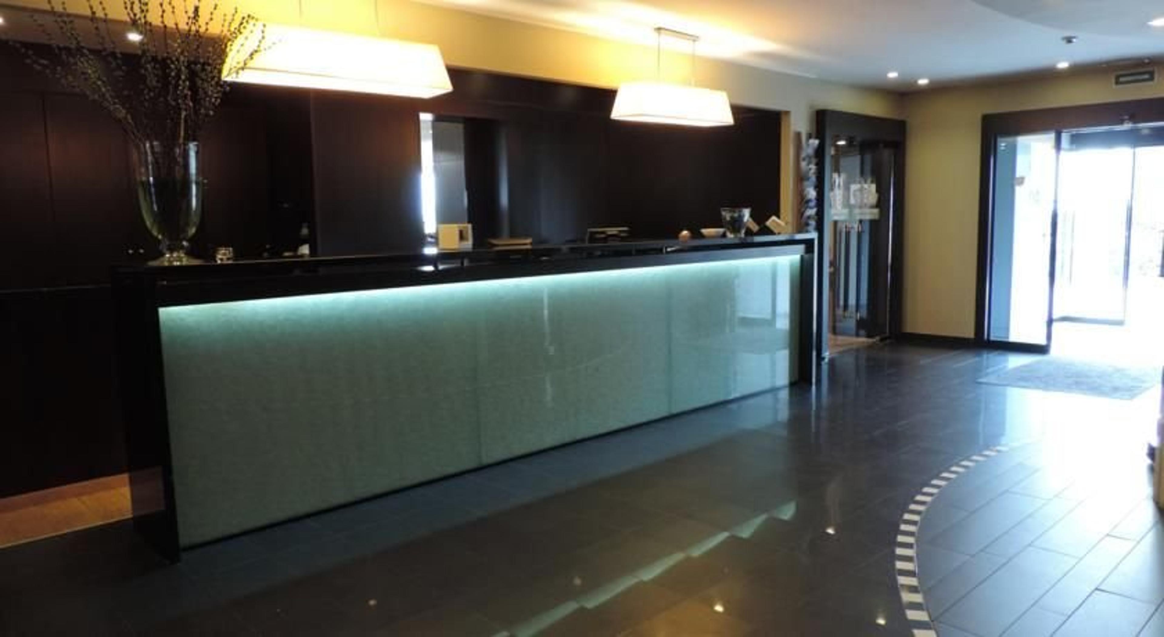 GOSSET HOTEL