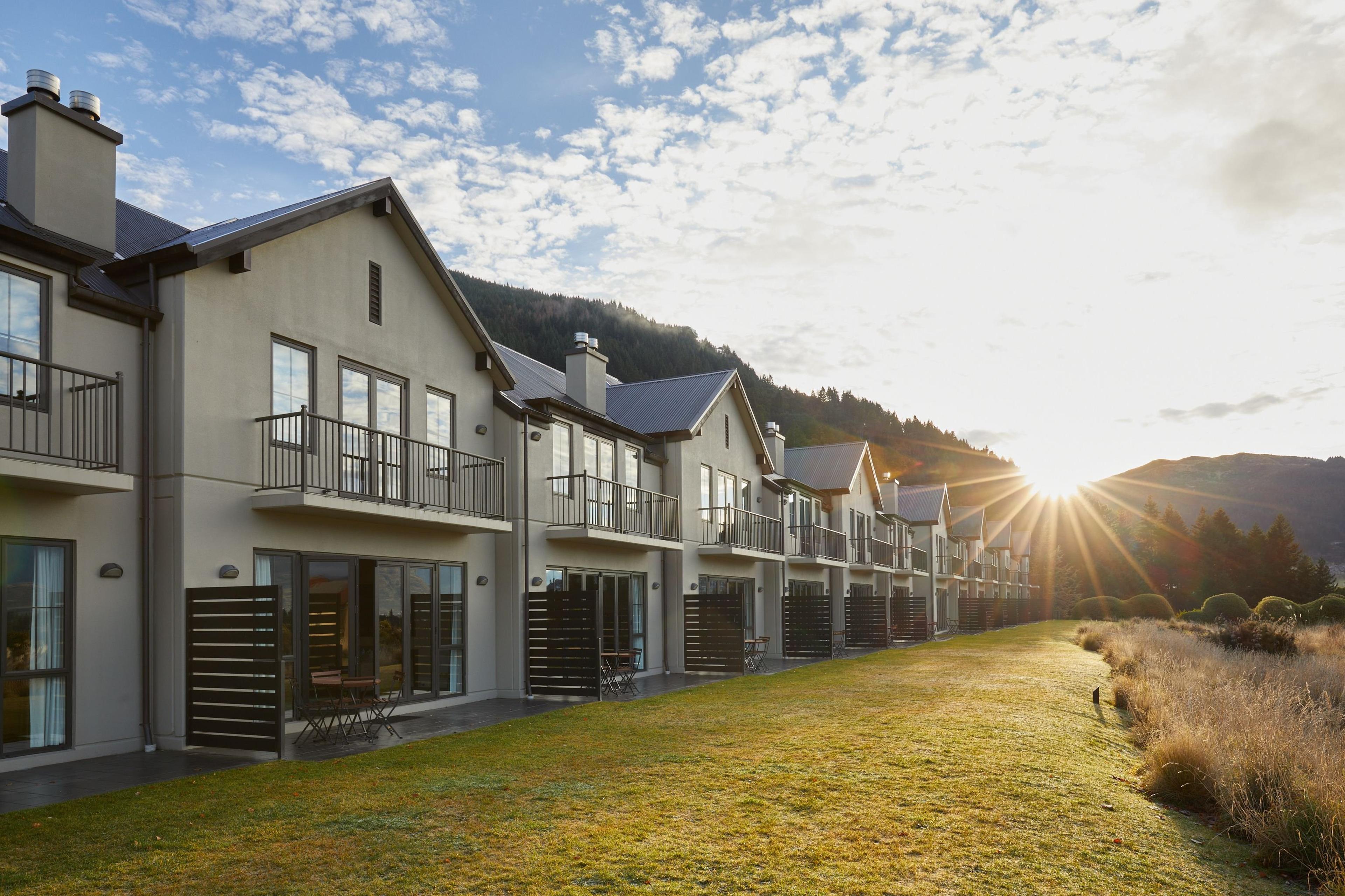 PLATINUM QUEENSTOWN LUXURY VILLAS