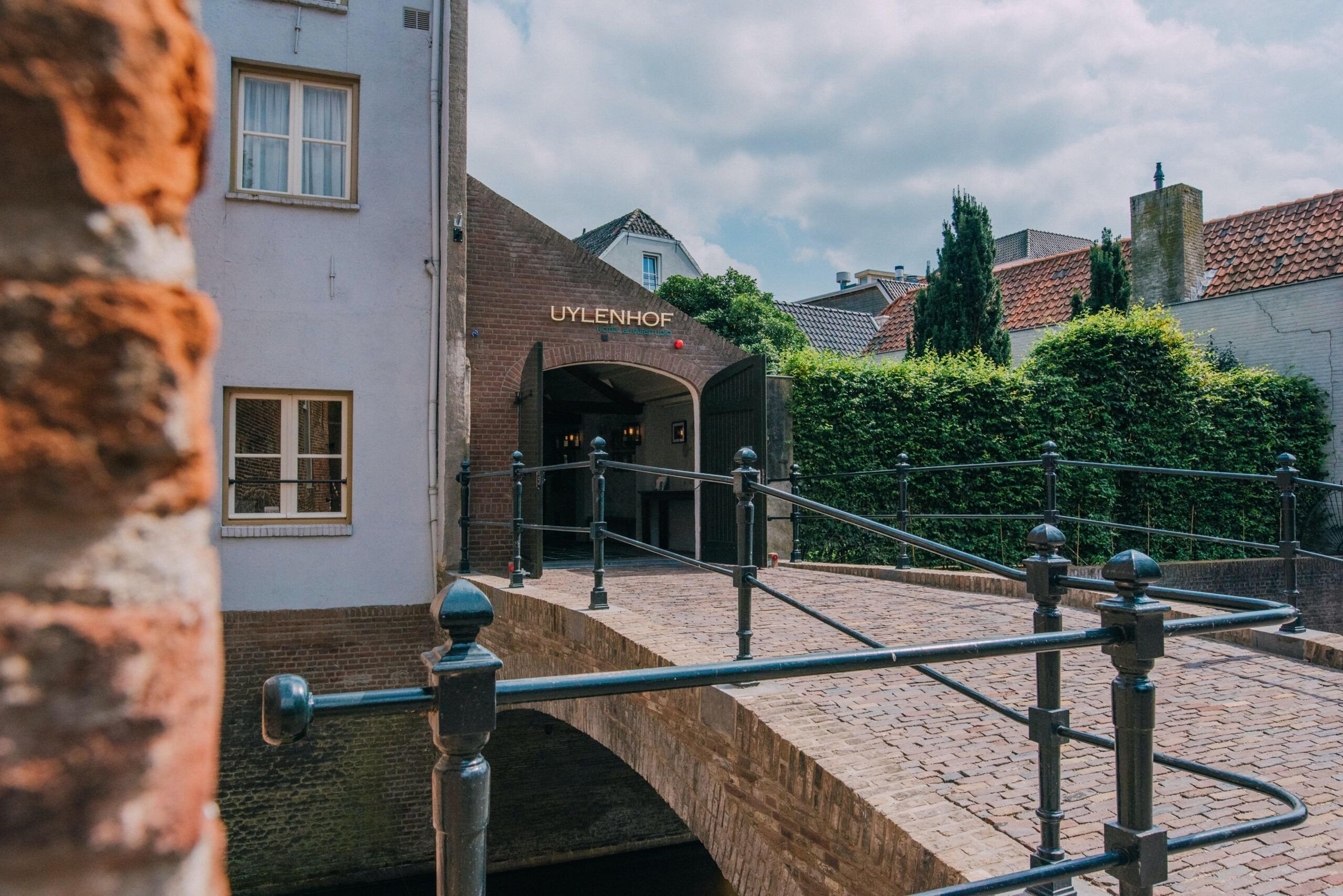 UYLENHOF HOTEL