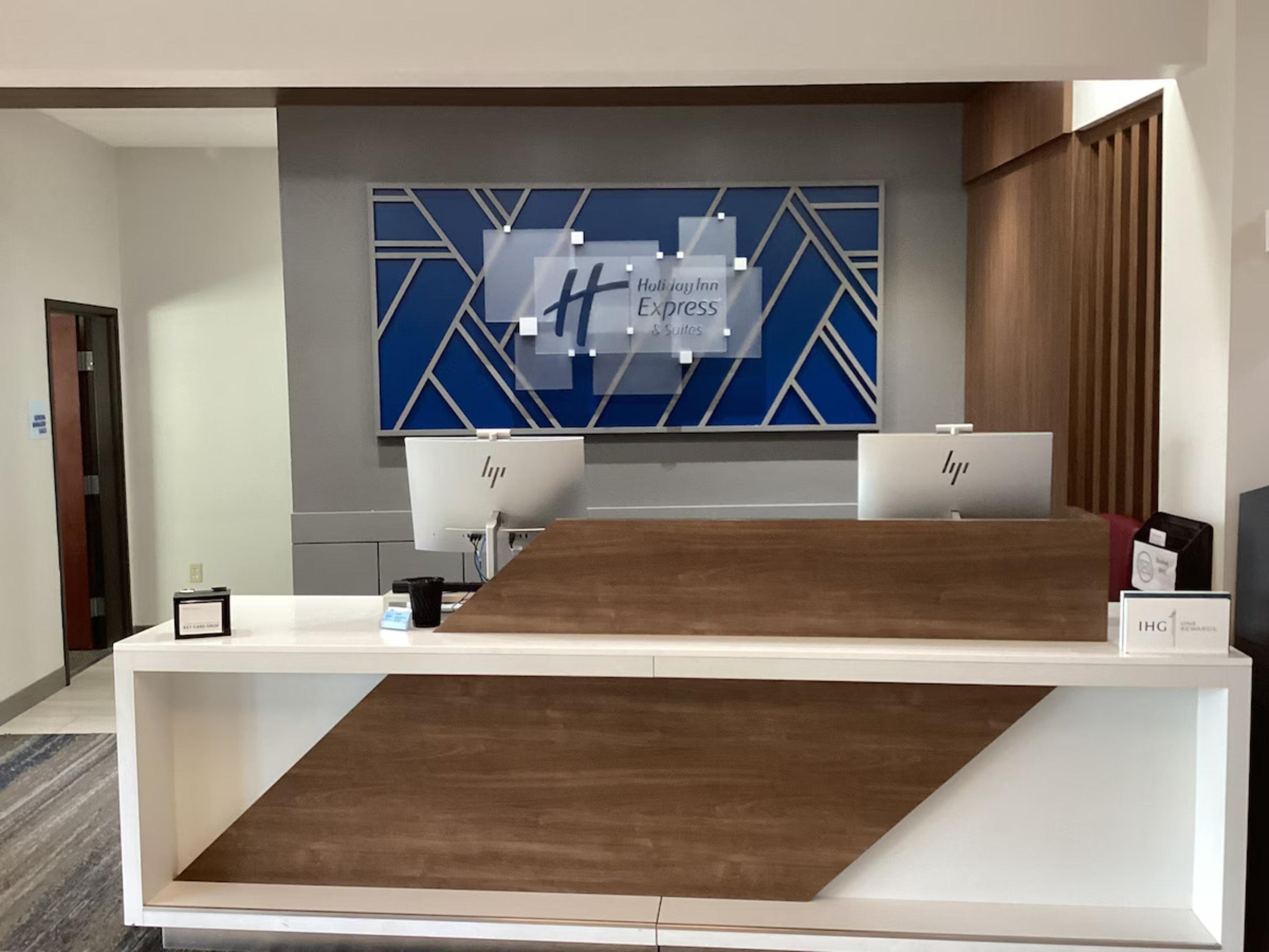 HOLIDAY INN EXP STES SNYDER BY IHG