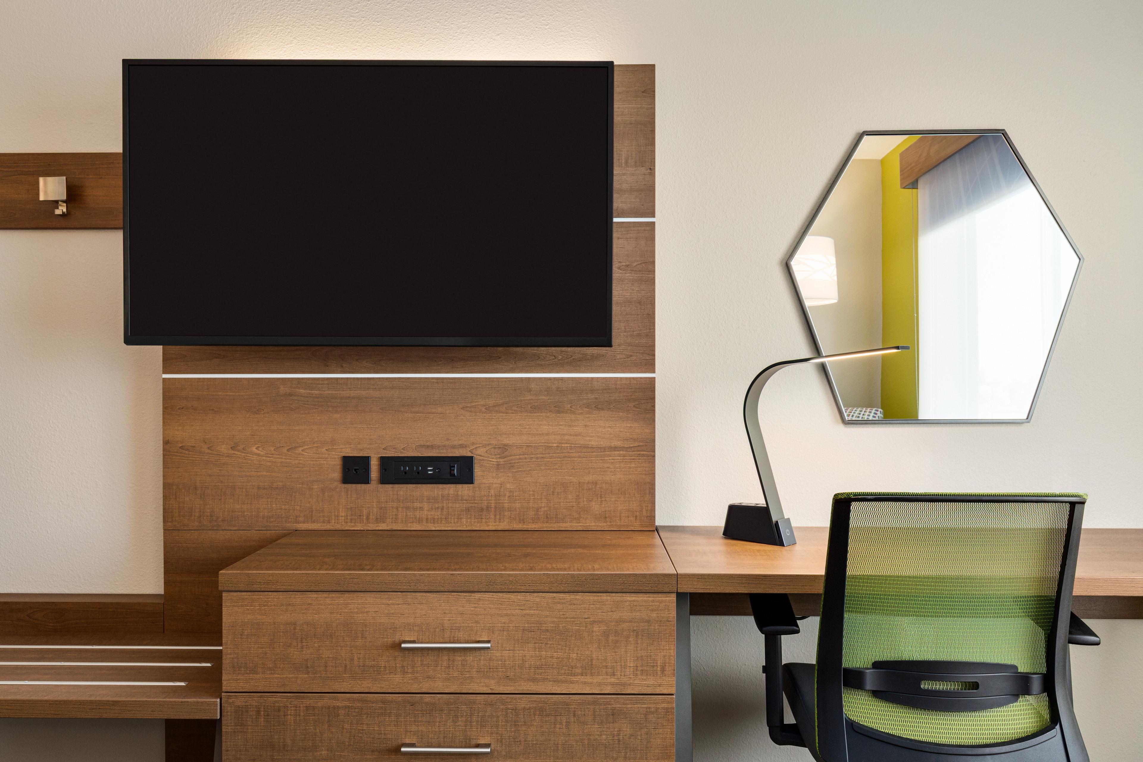 HOLIDAY INN EXP STES HAYWARD BY IHG