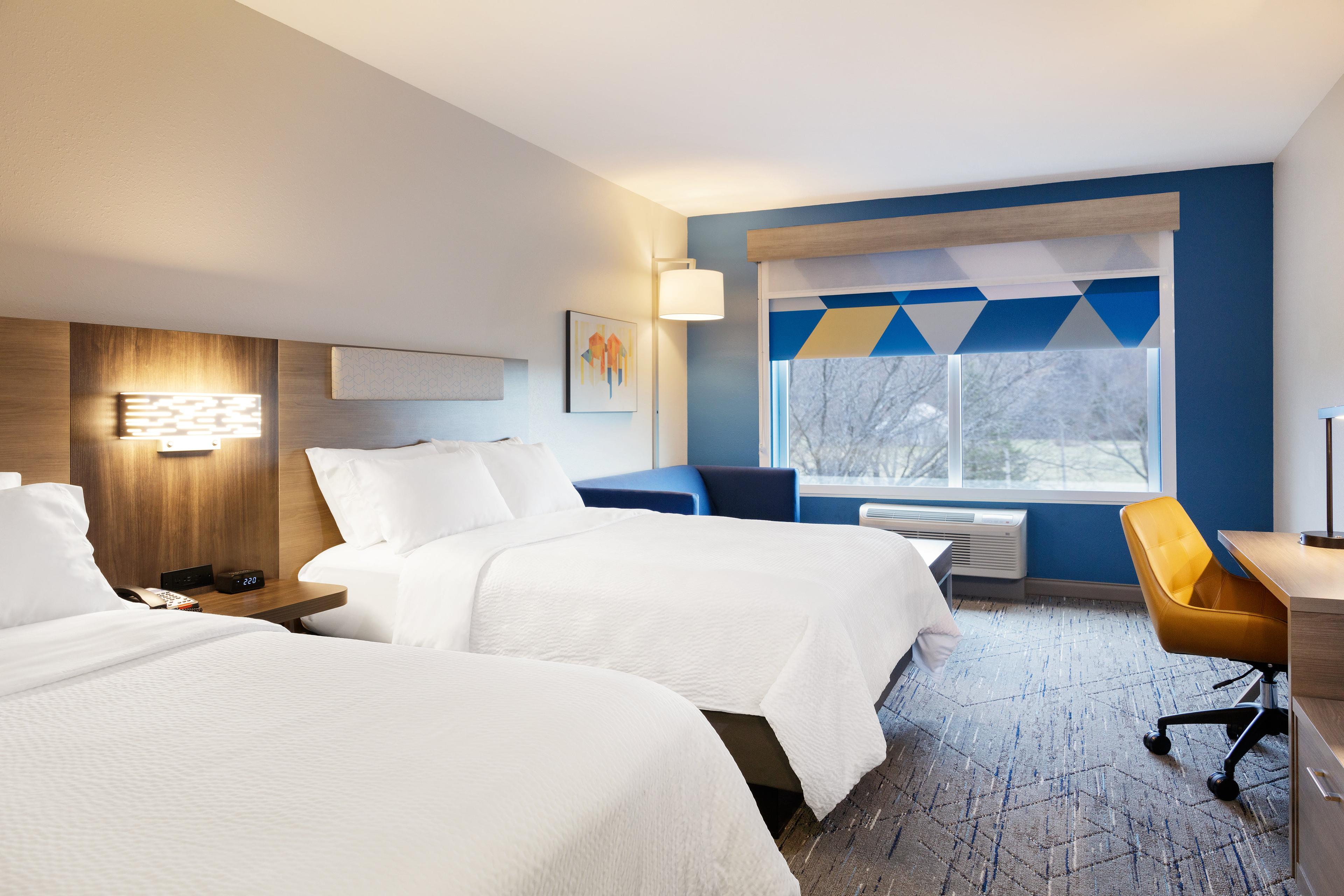 HOLIDAY INN EXP AND STES BRADY BY I