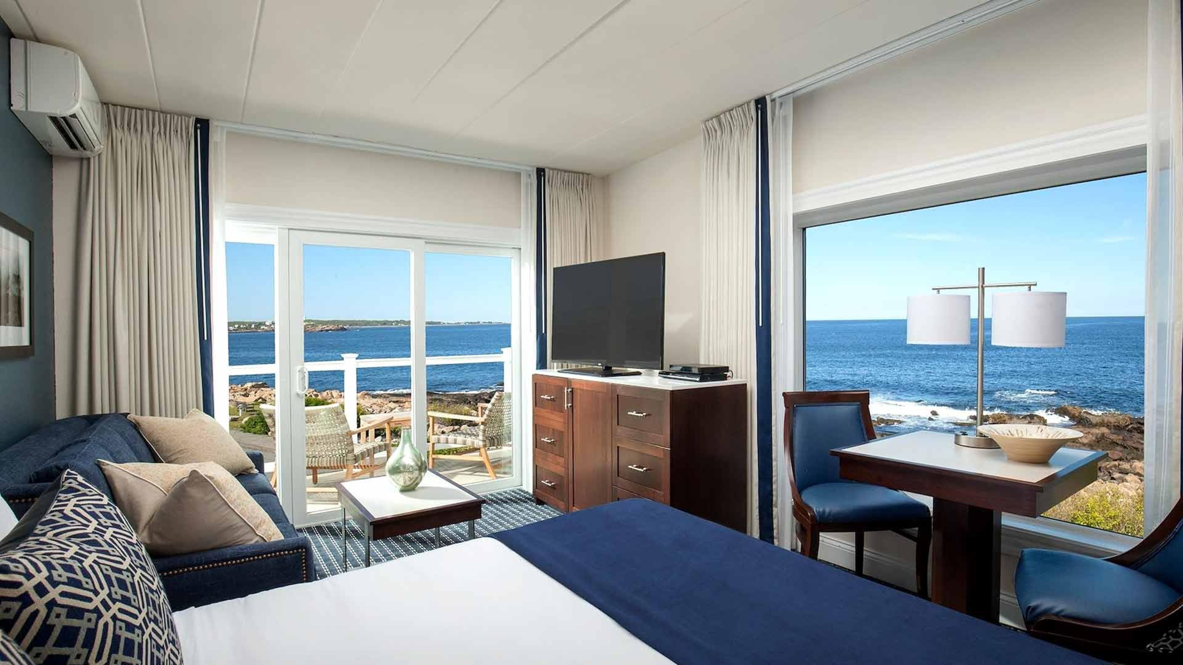 OCEAN HOUSE HOTEL AT BASS ROCK