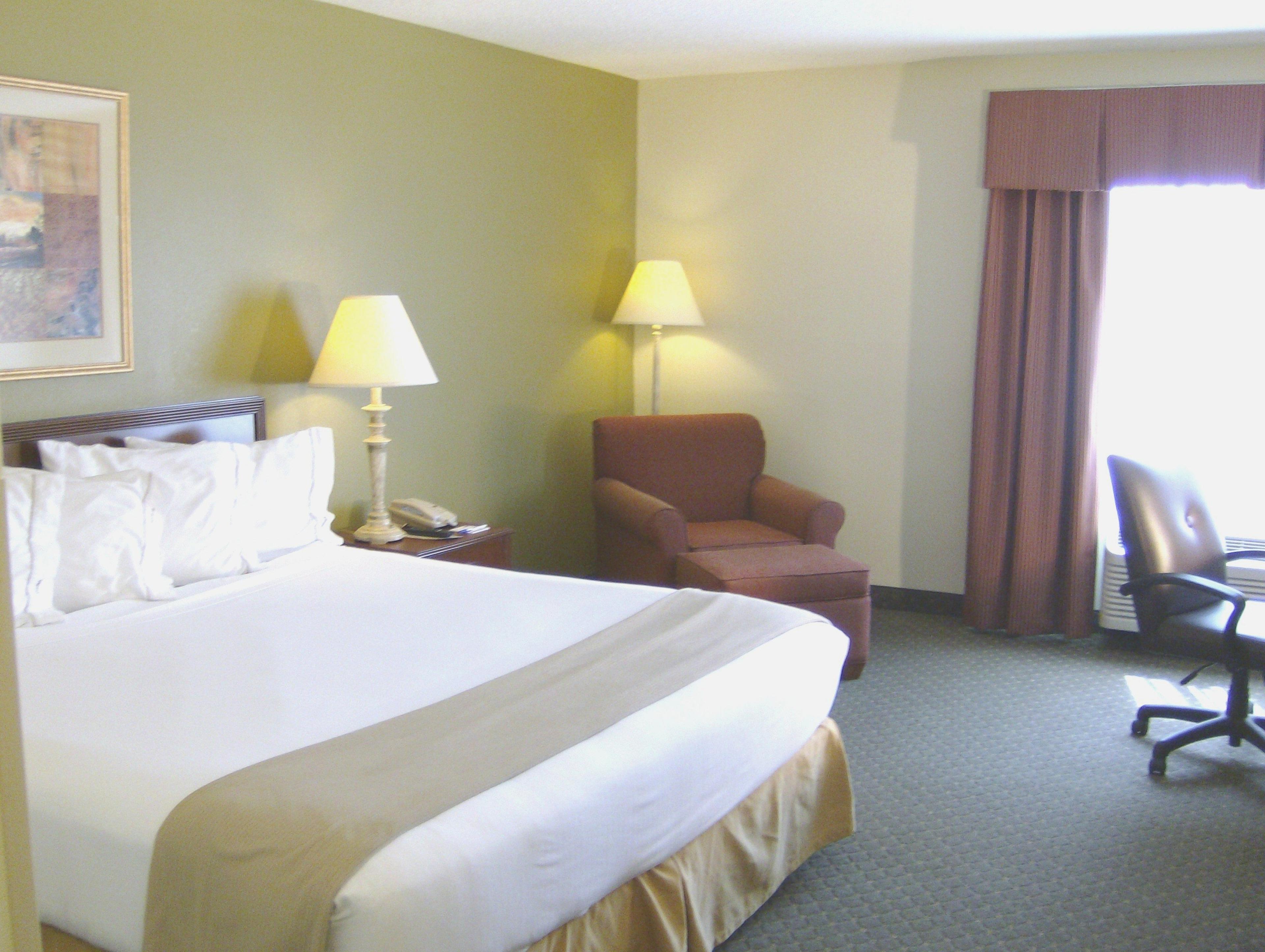 HOLIDAY INN EXP EVANSVILLE - W BY I