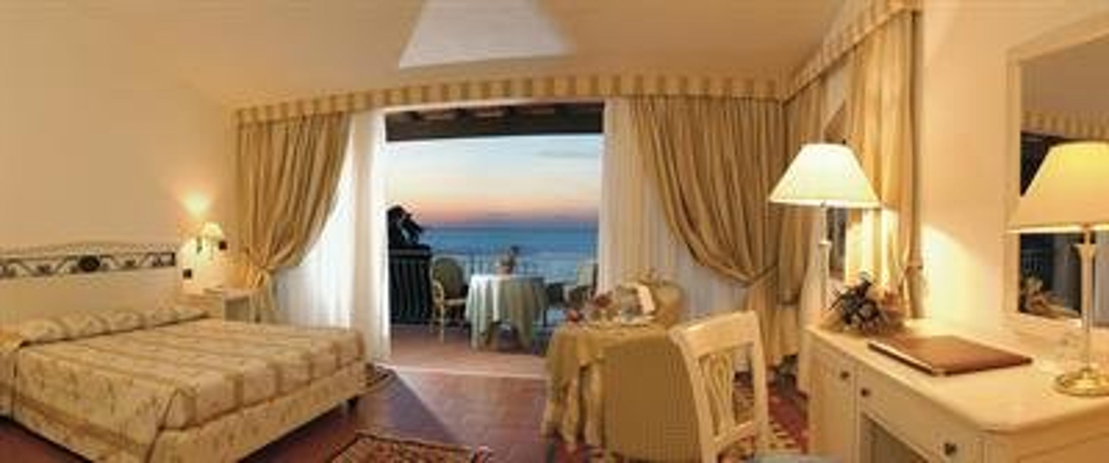 HOTEL HERMITAGE