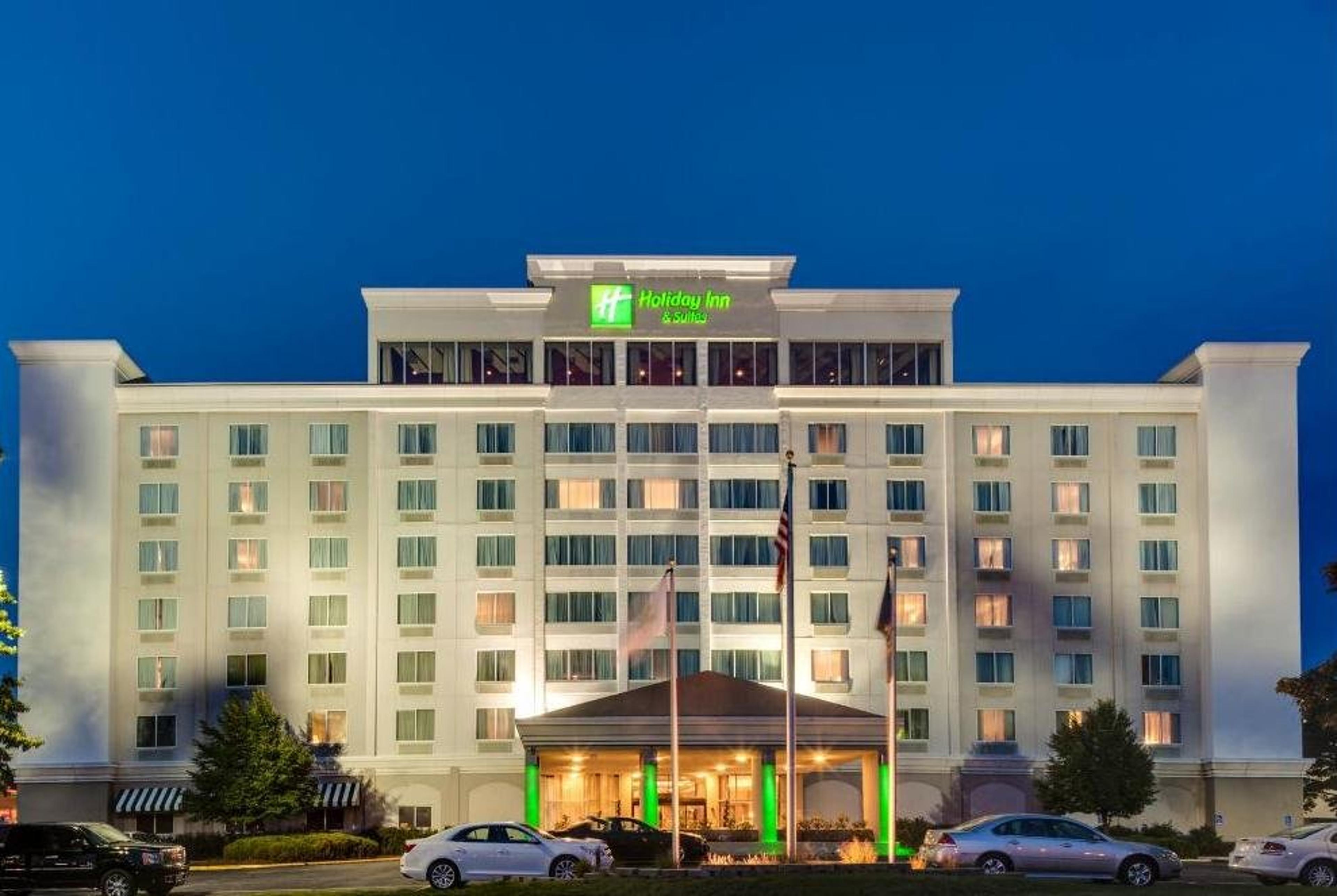 HOLIDAY INN HTL AND STES WEST BY IH