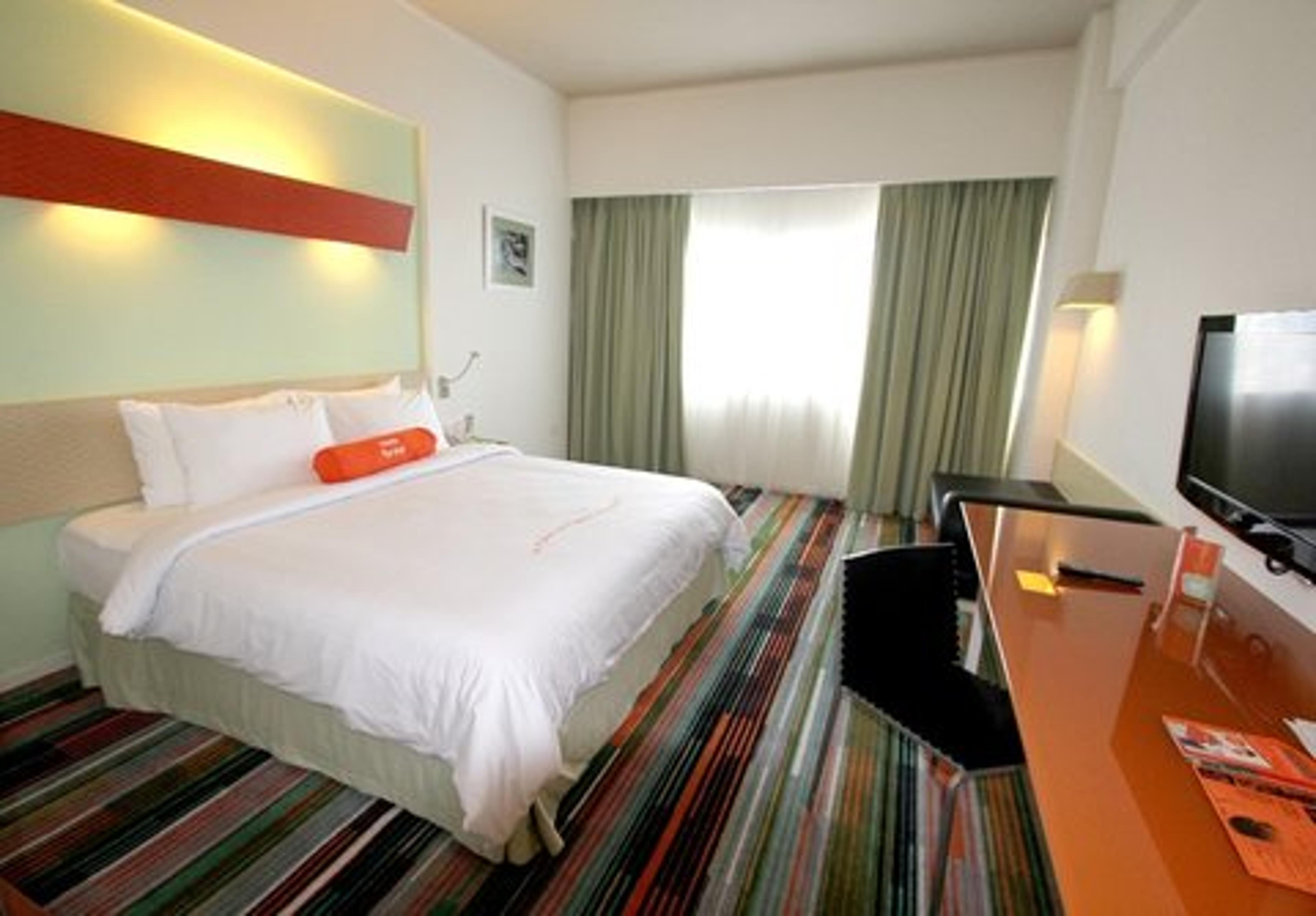HARRIS Batam Center
