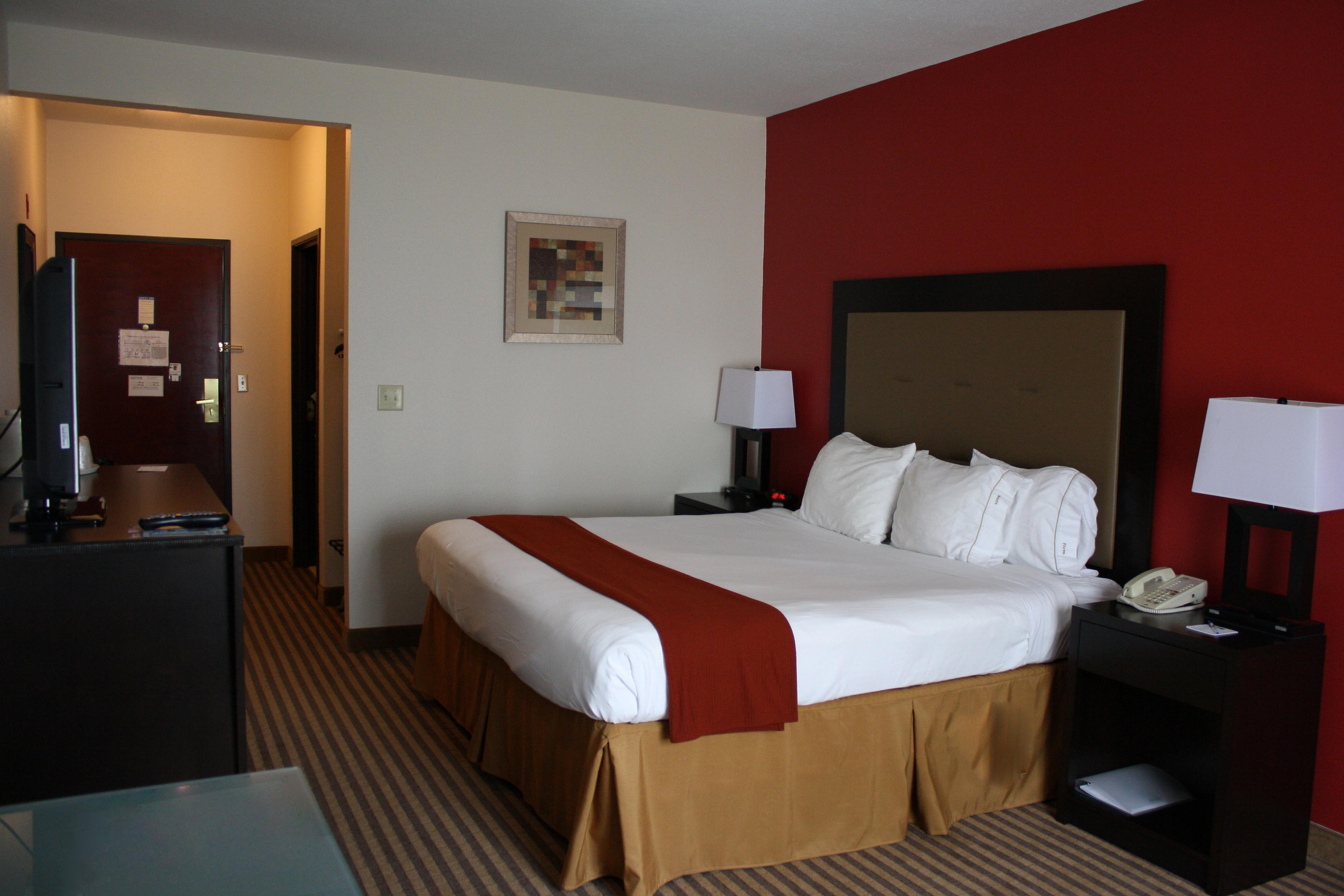 HOLIDAY INN EXP STE LIVINGSTON BY I