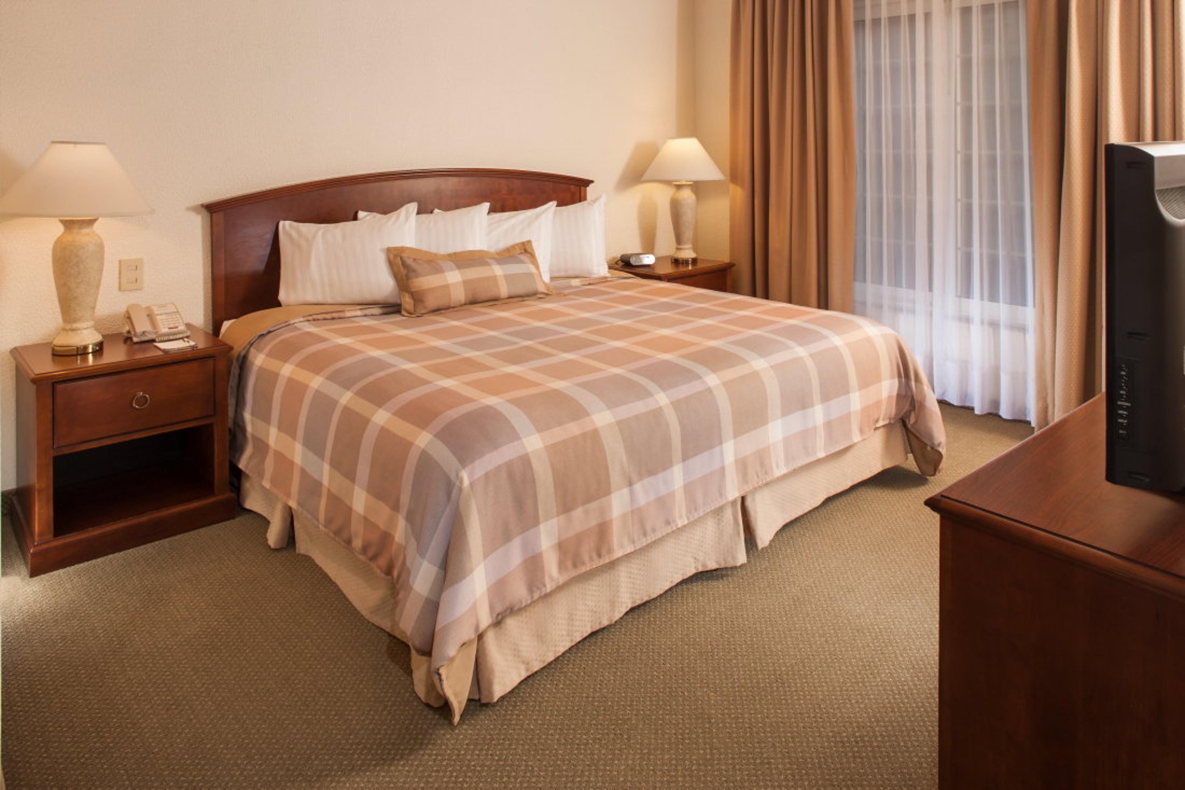STAYBRIDGE SUITES SAN PEDRO BY IHG