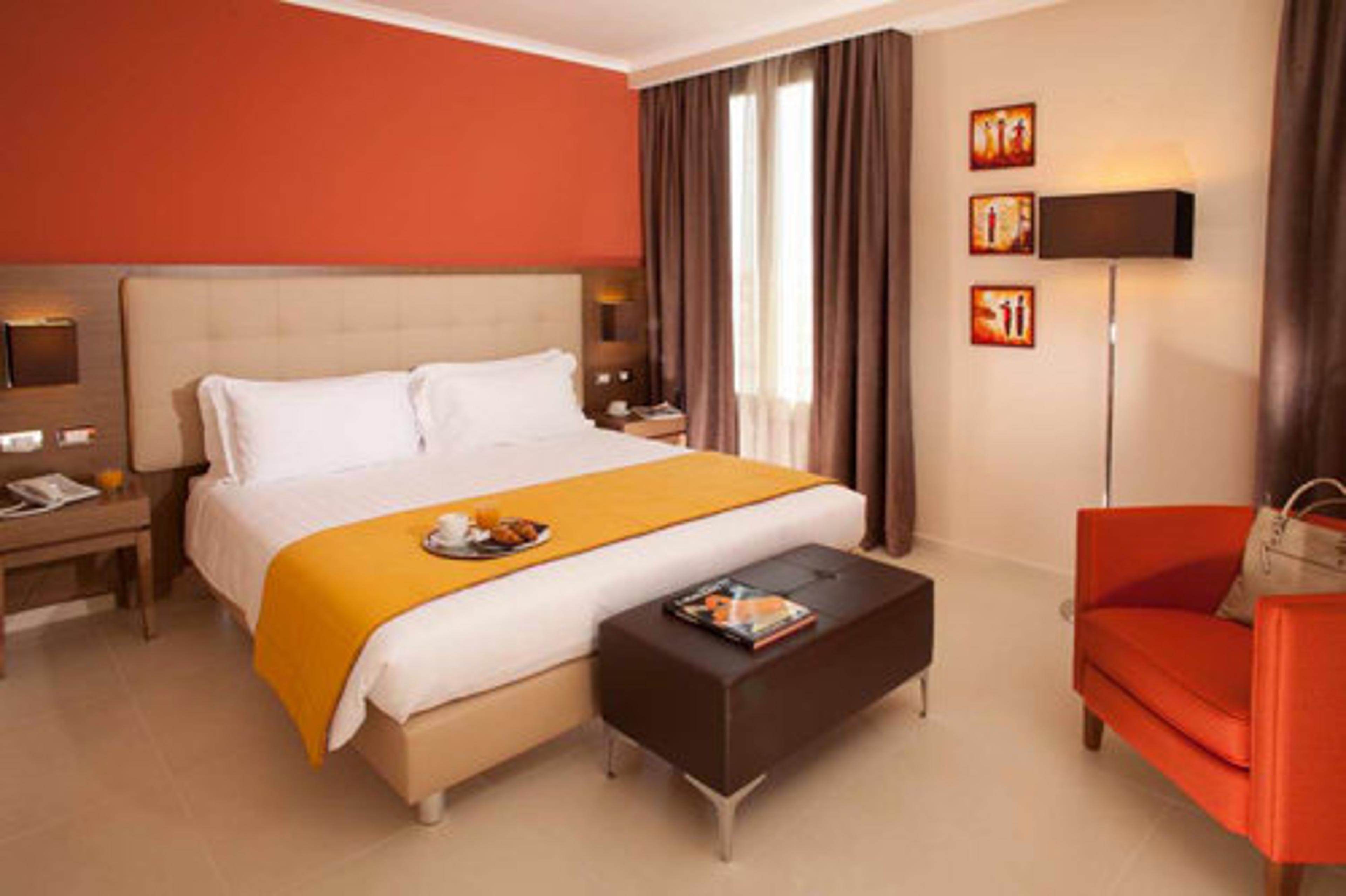HOTEL TIBER
