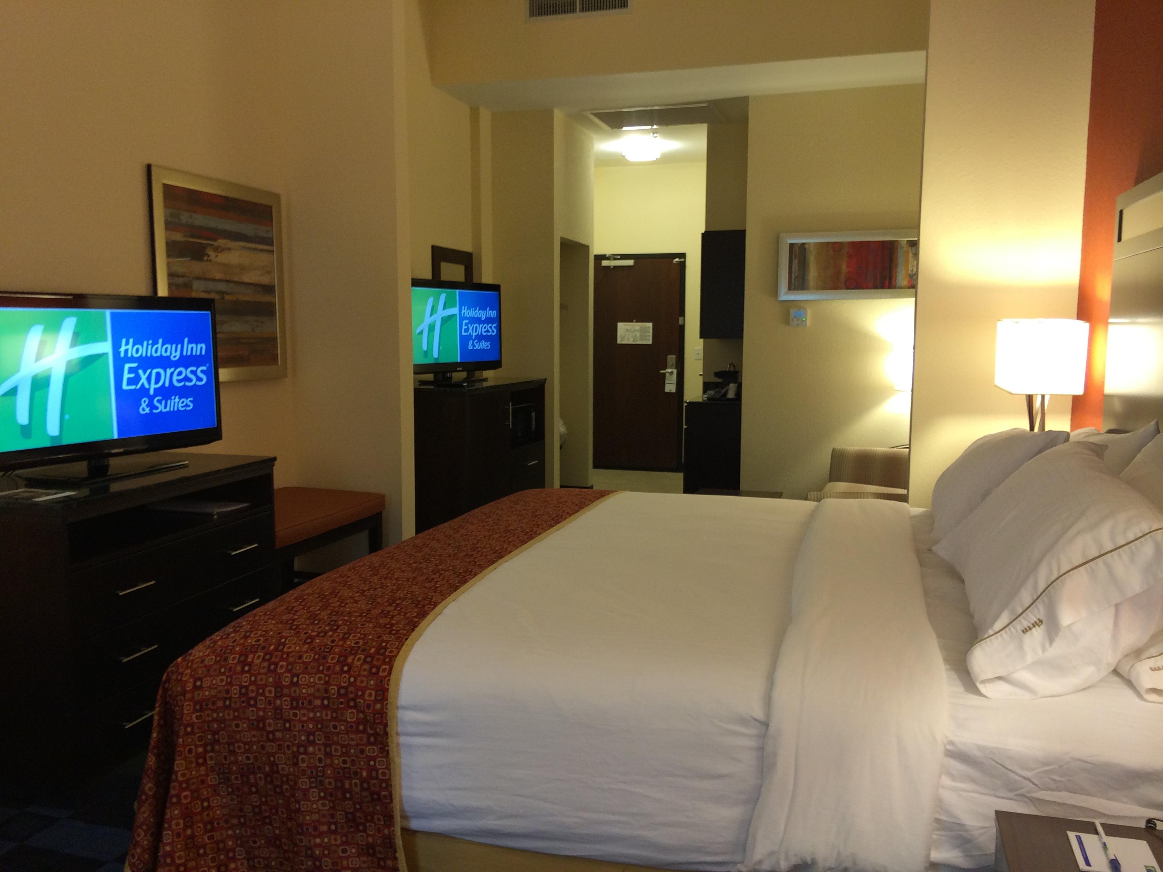 HOLIDAY INN EXP STES UNIV AREA BY I