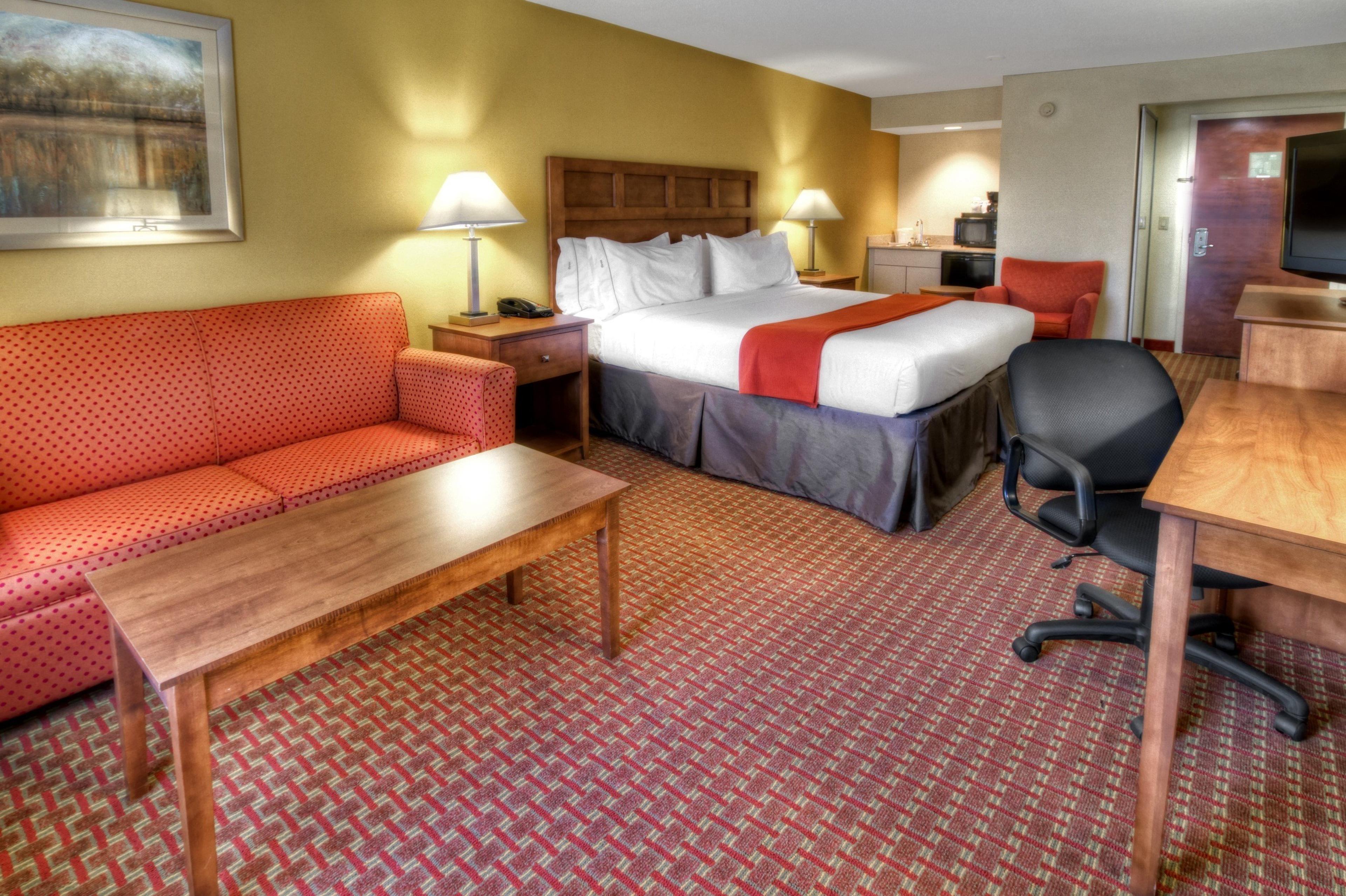 HOLIDAY INN EXPRESS GREENVILLE BY I