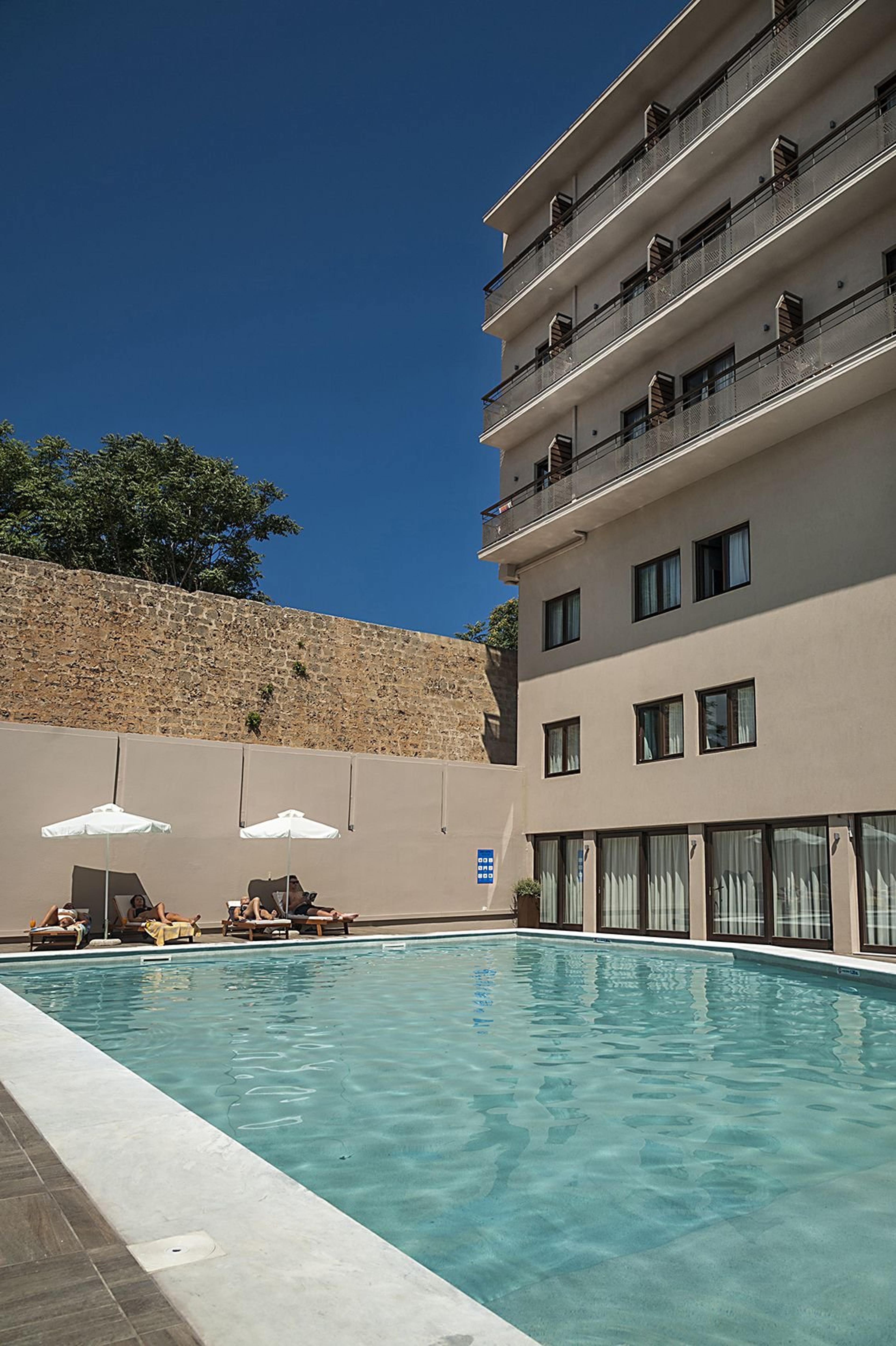 Hotel Photo 3