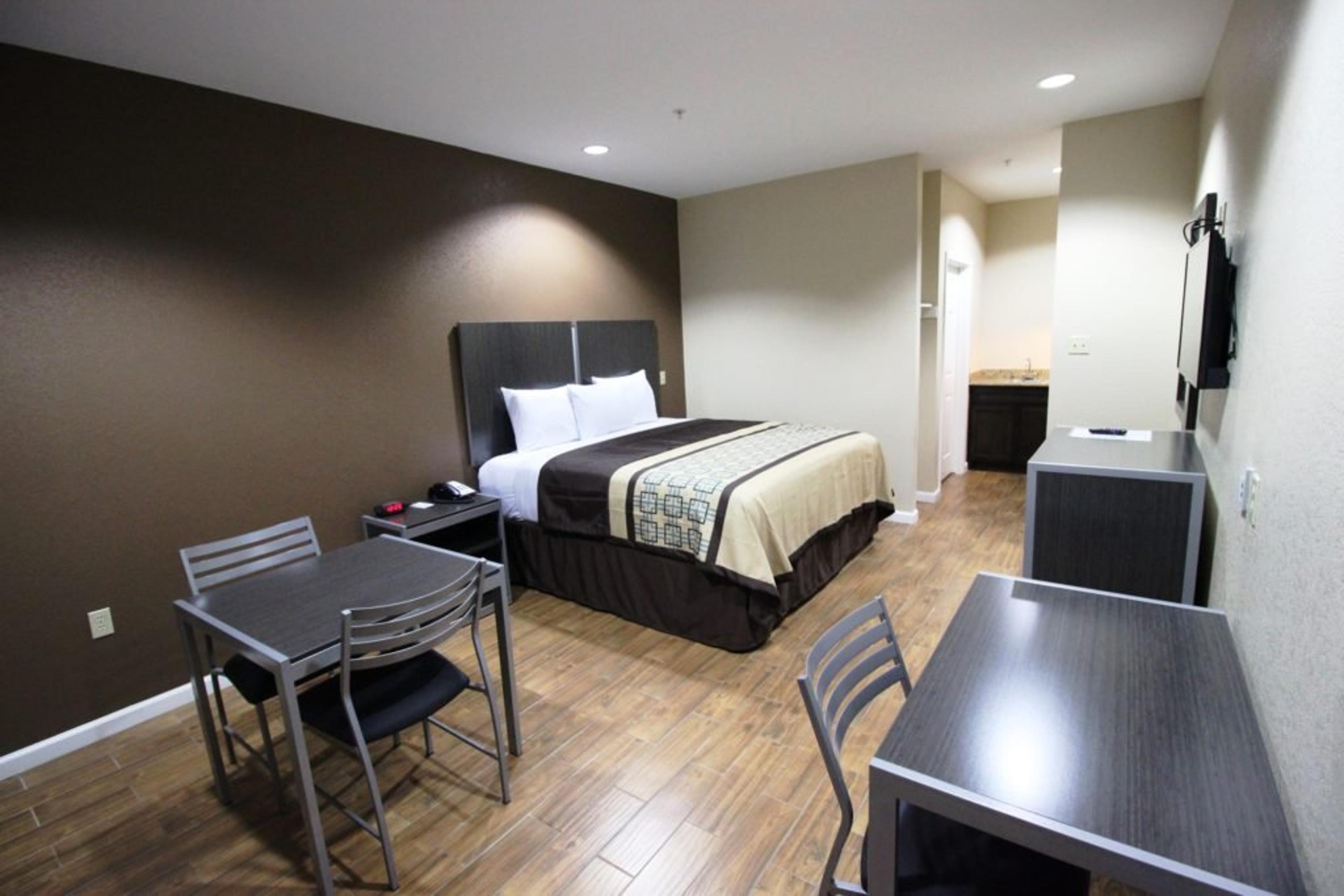 Scottish Inns and Suites 146
