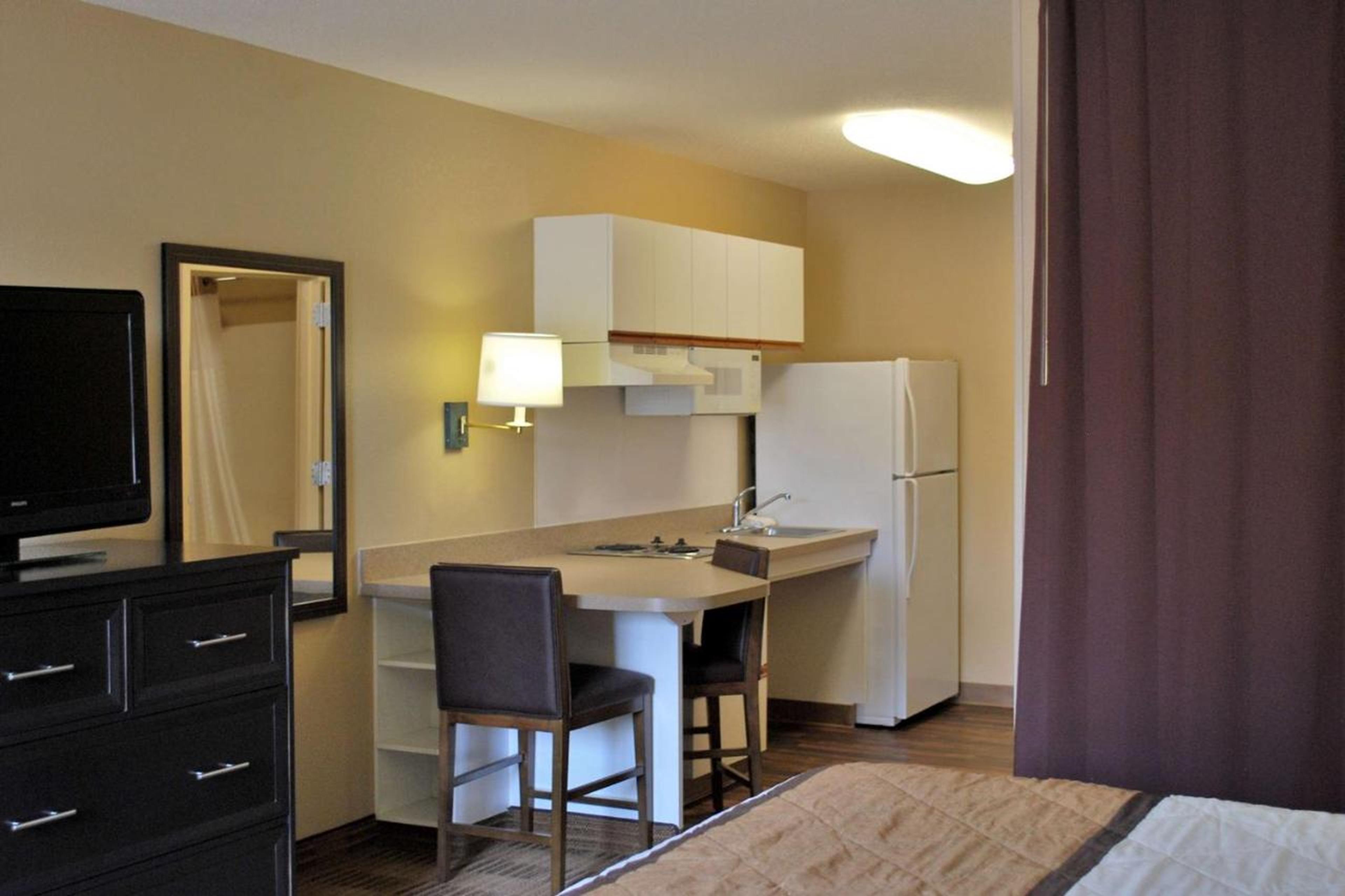 BEACHWOOD EXTENDED SUITES