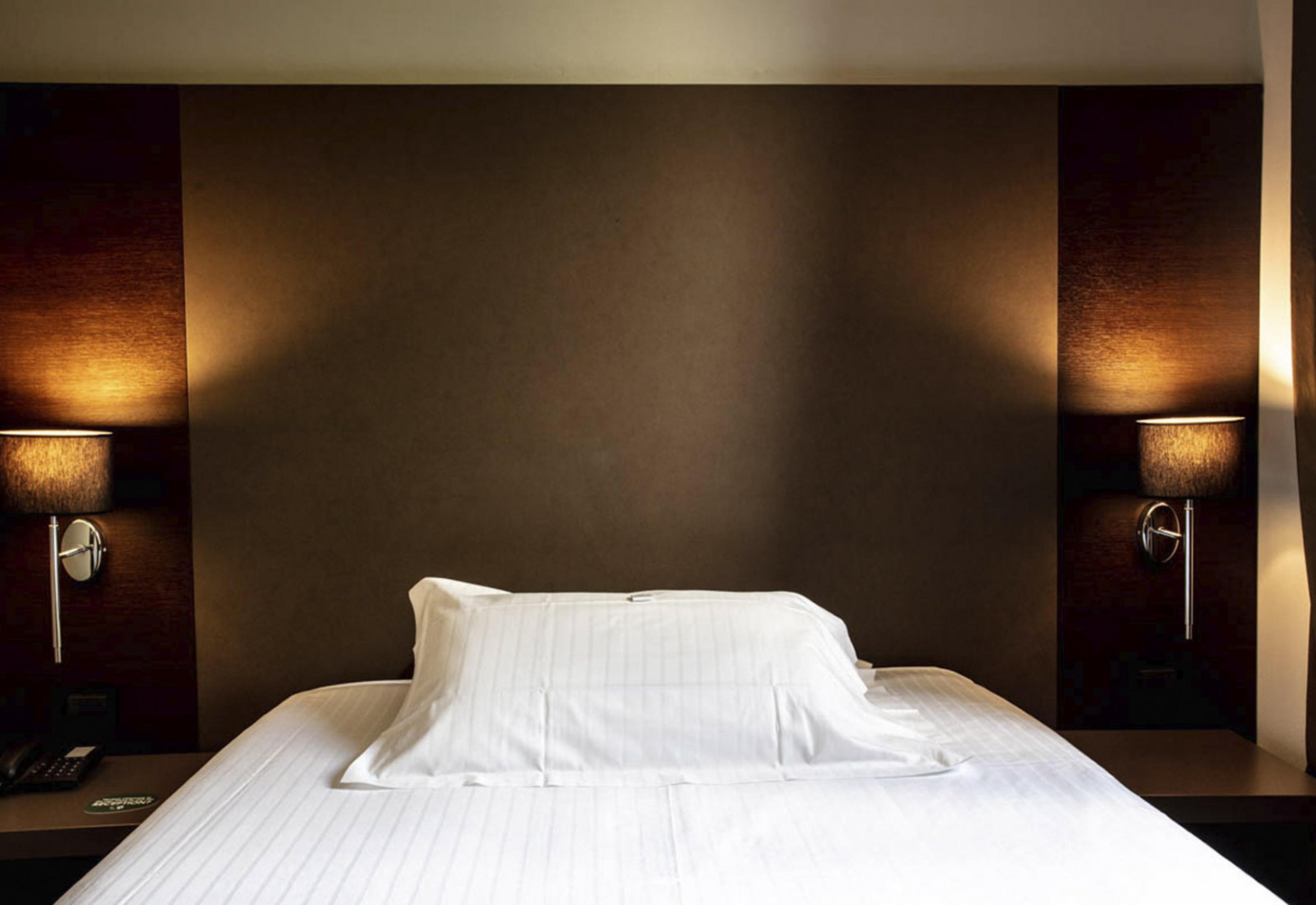 SWEET HOTEL