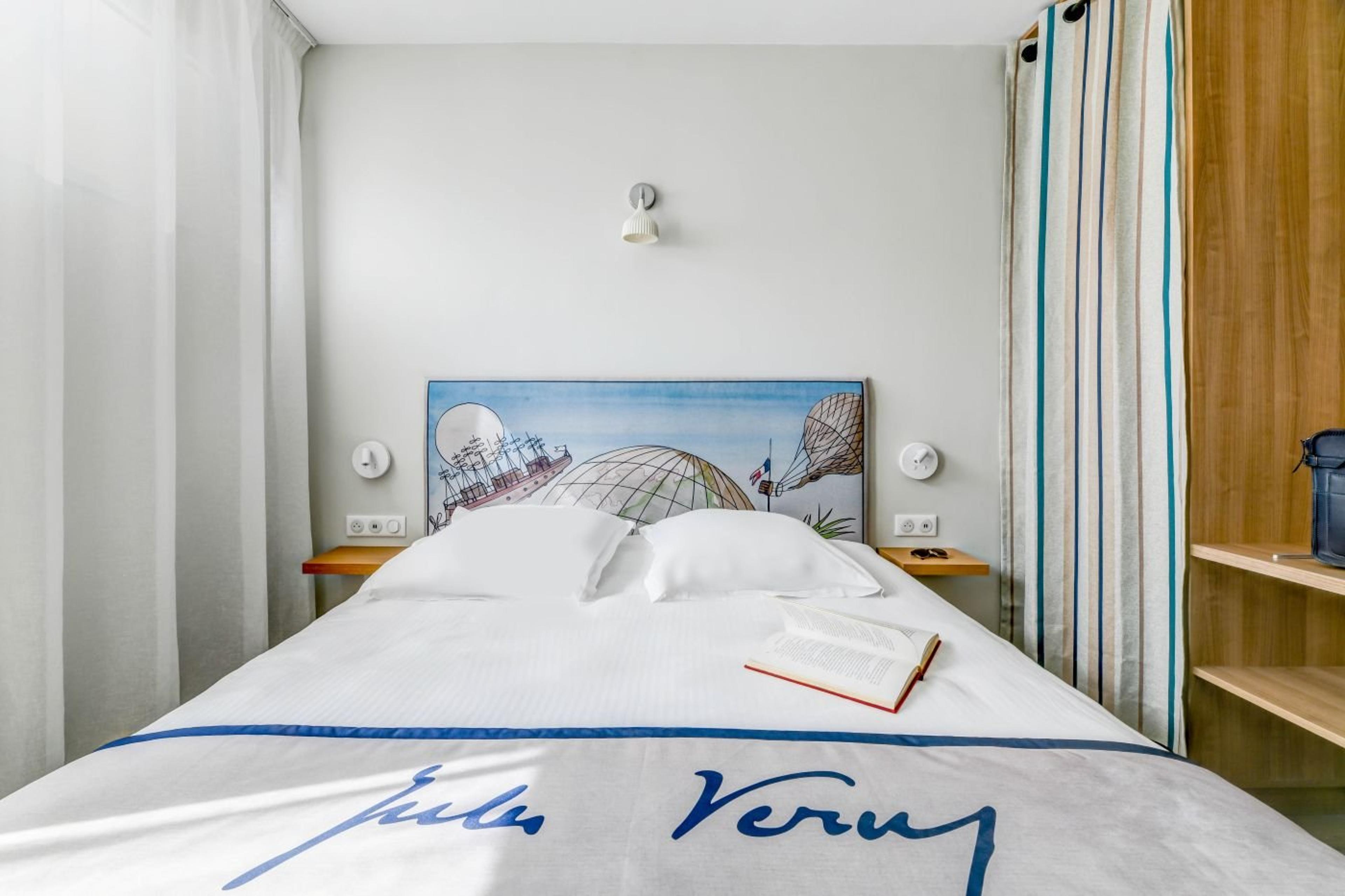 Hotel Jules Verne