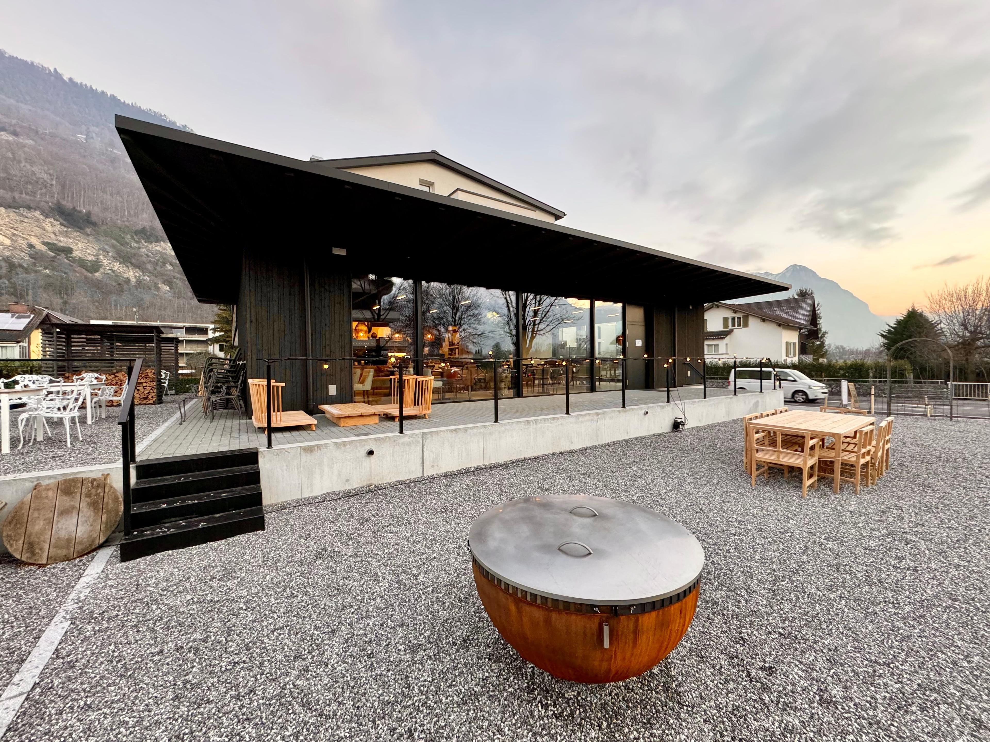 GIESSEN HOTEL AND COFFEEHOUSE