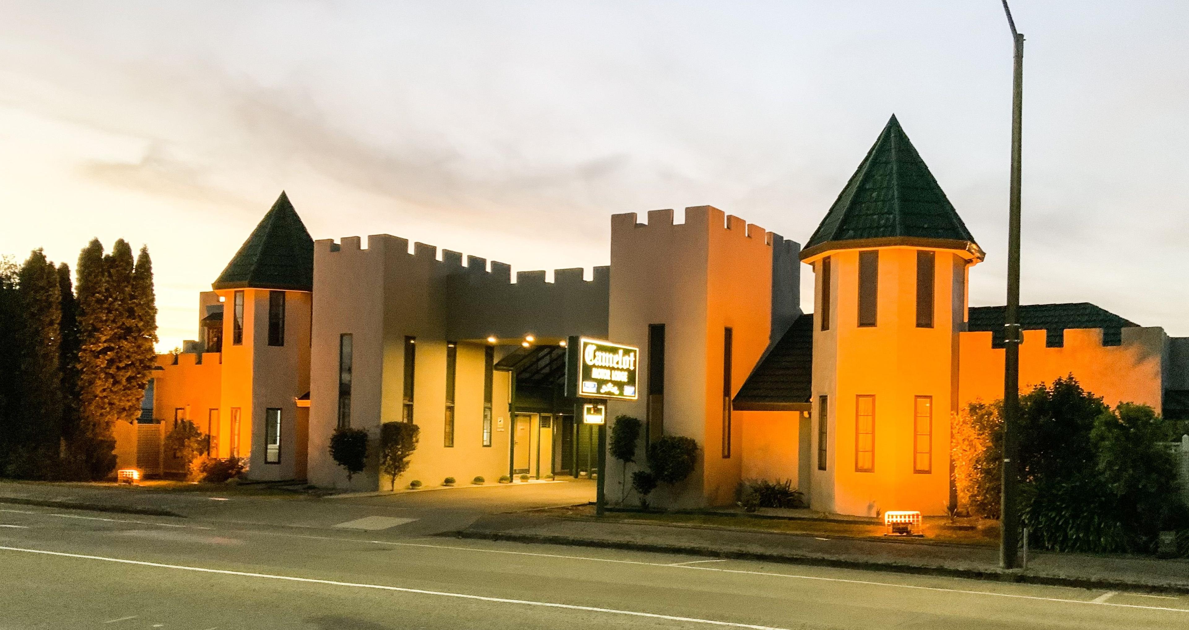 CAMELOT MOTOR LODGE AND CONFERENCE