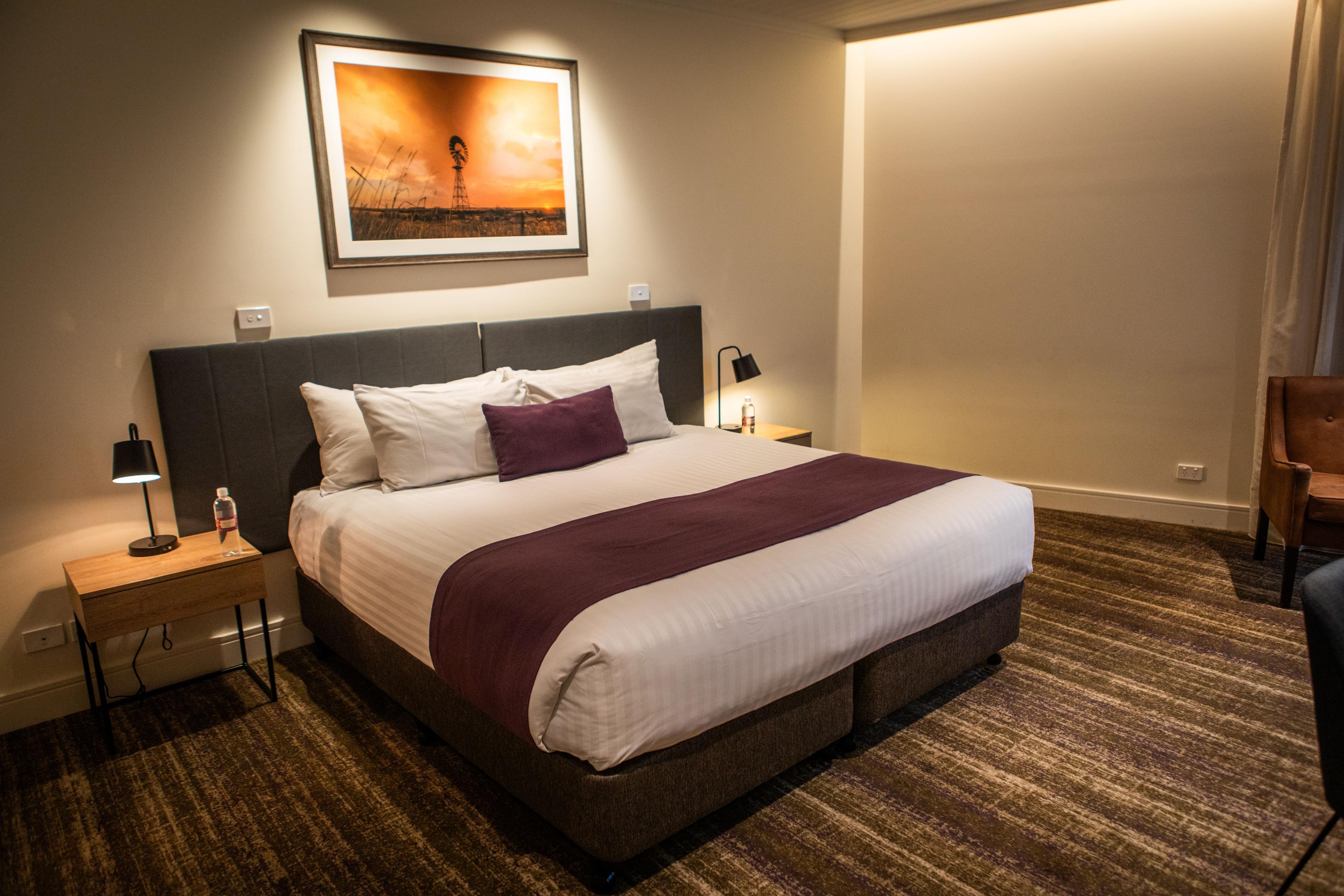 PORTERS PLAINLAND HOTEL