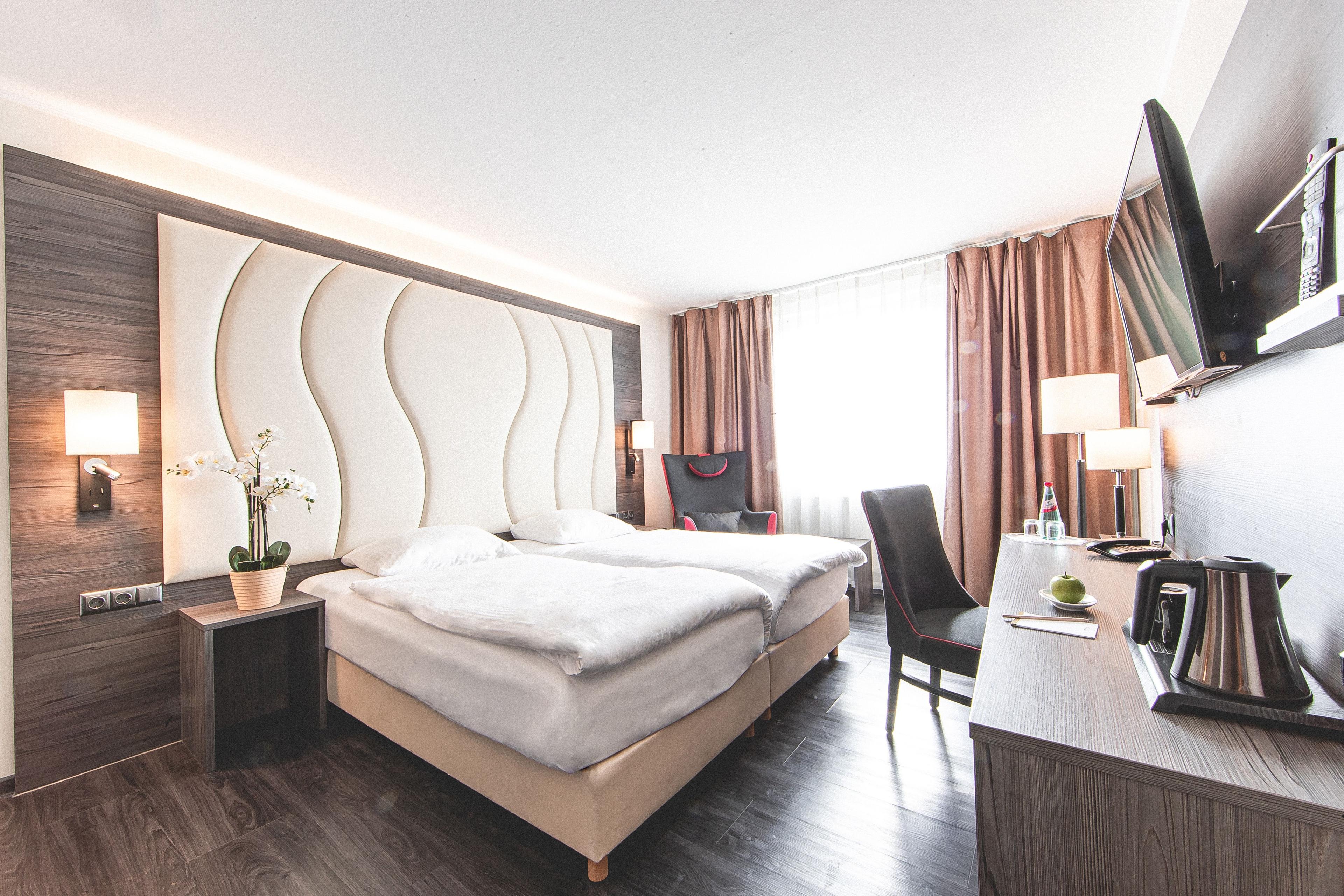 PLAZA HOTEL HANAU