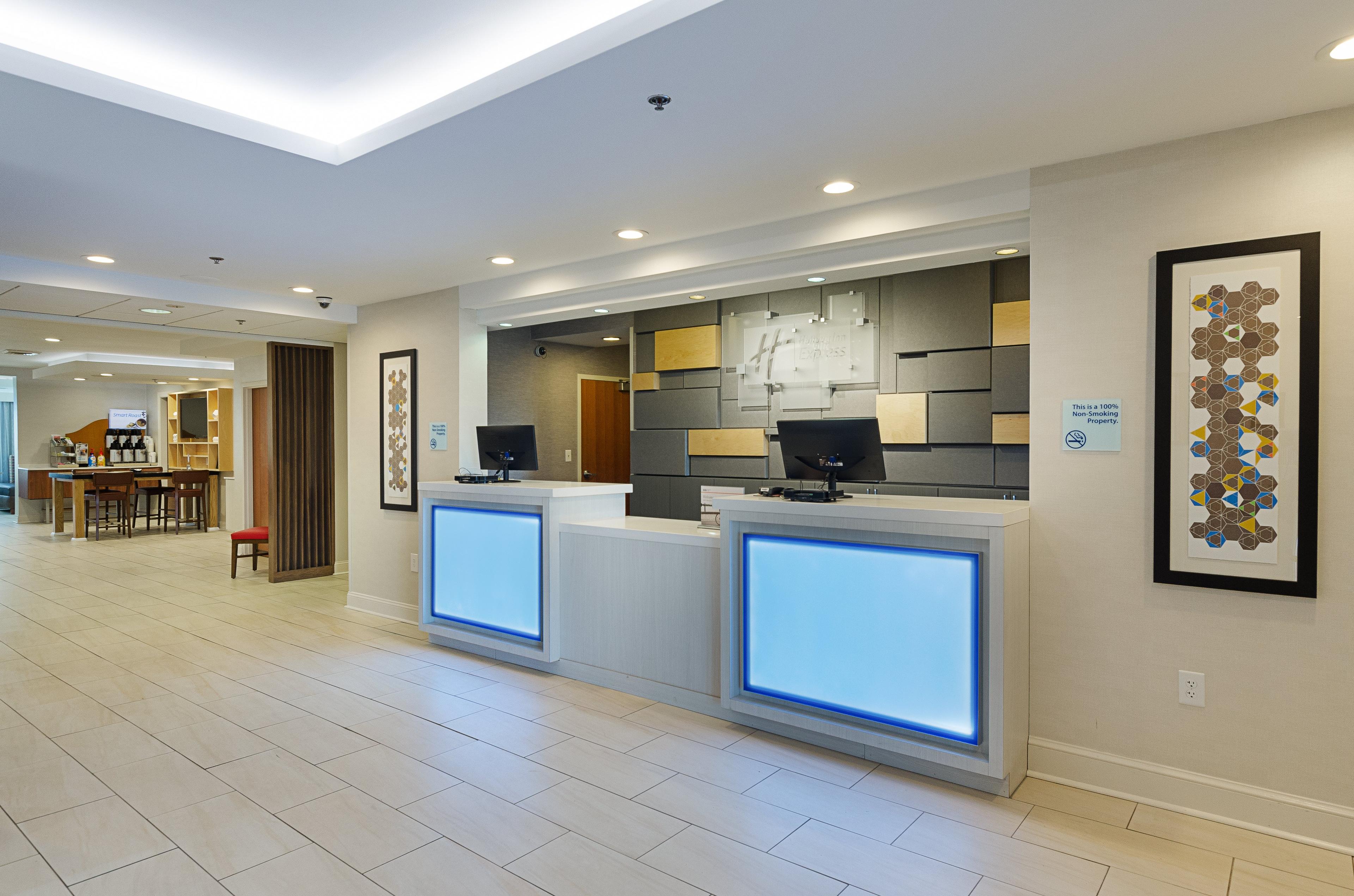 HOLIDAY INN EXP LEXINGTON BY IHG