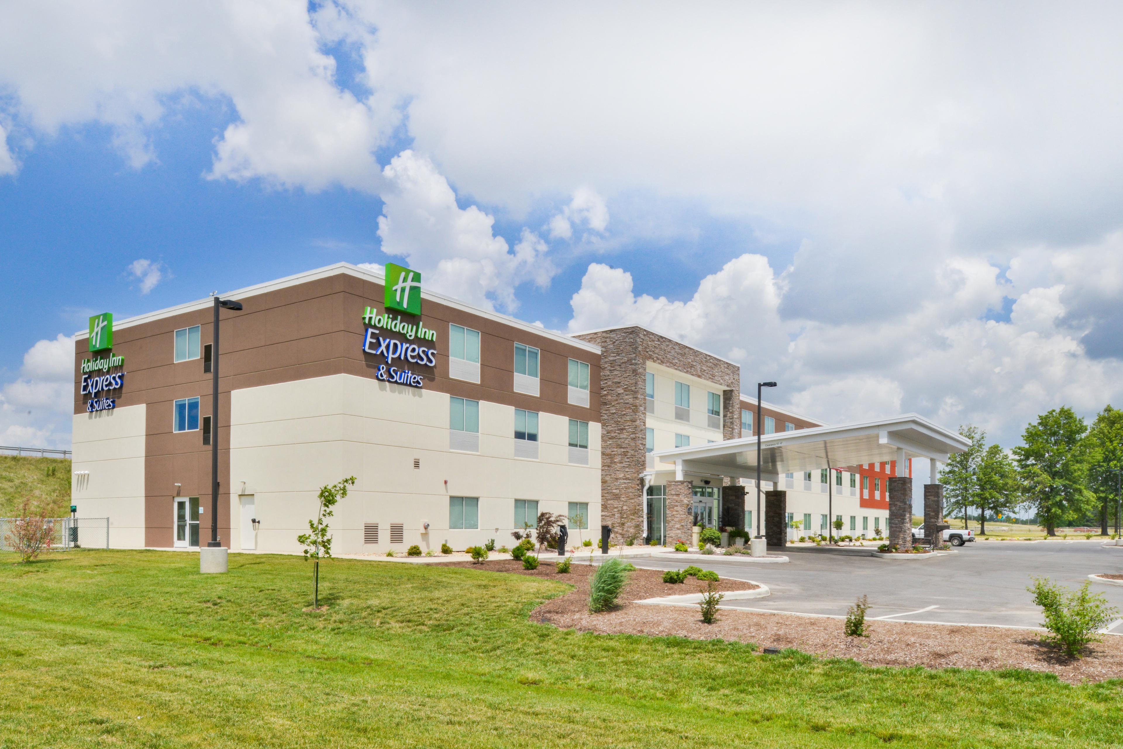 HOLIDAY INN EXP STES SALEM BY IHG
