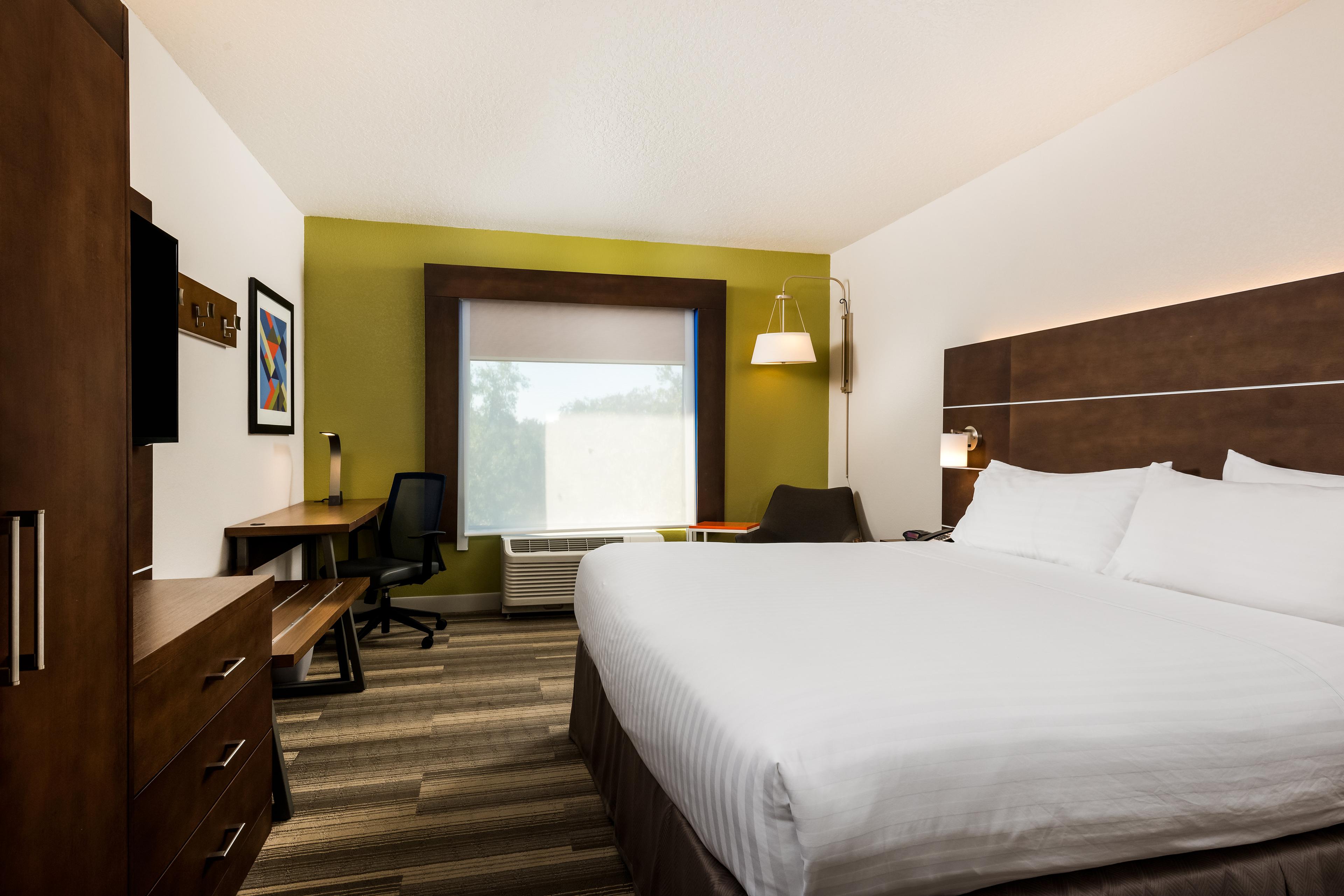 HOLIDAY INN EXP STES BARTOW BY IHG