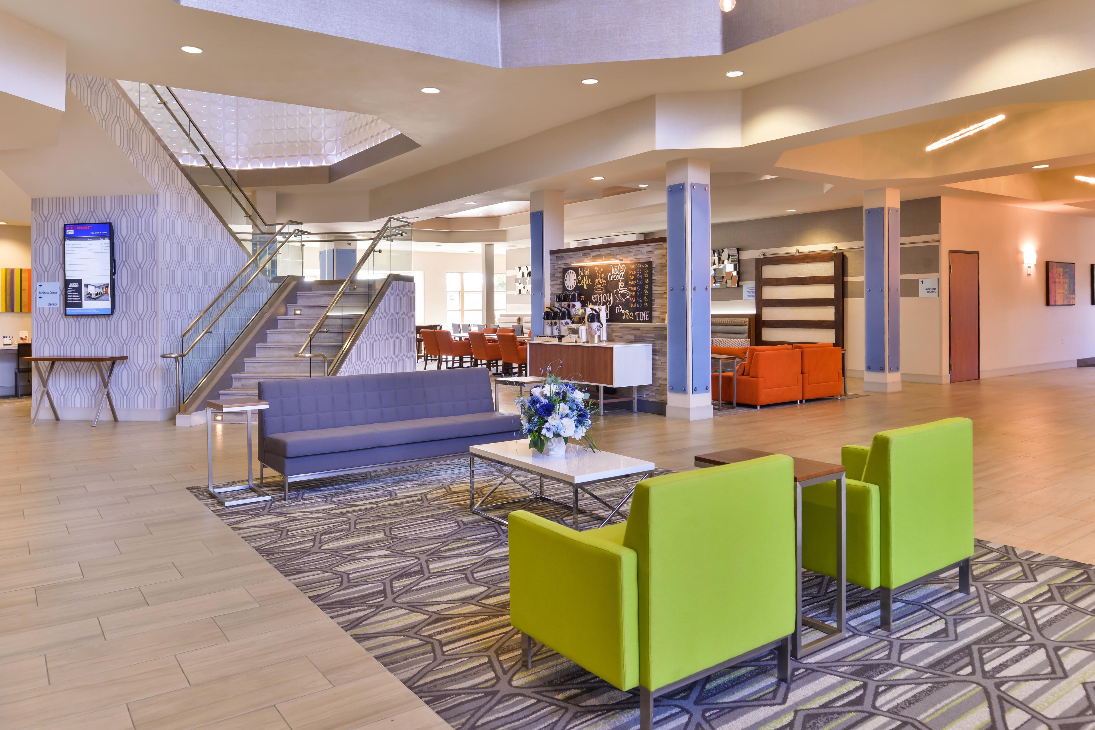 HOLIDAY INN EXP STES ELK GROVE BY I