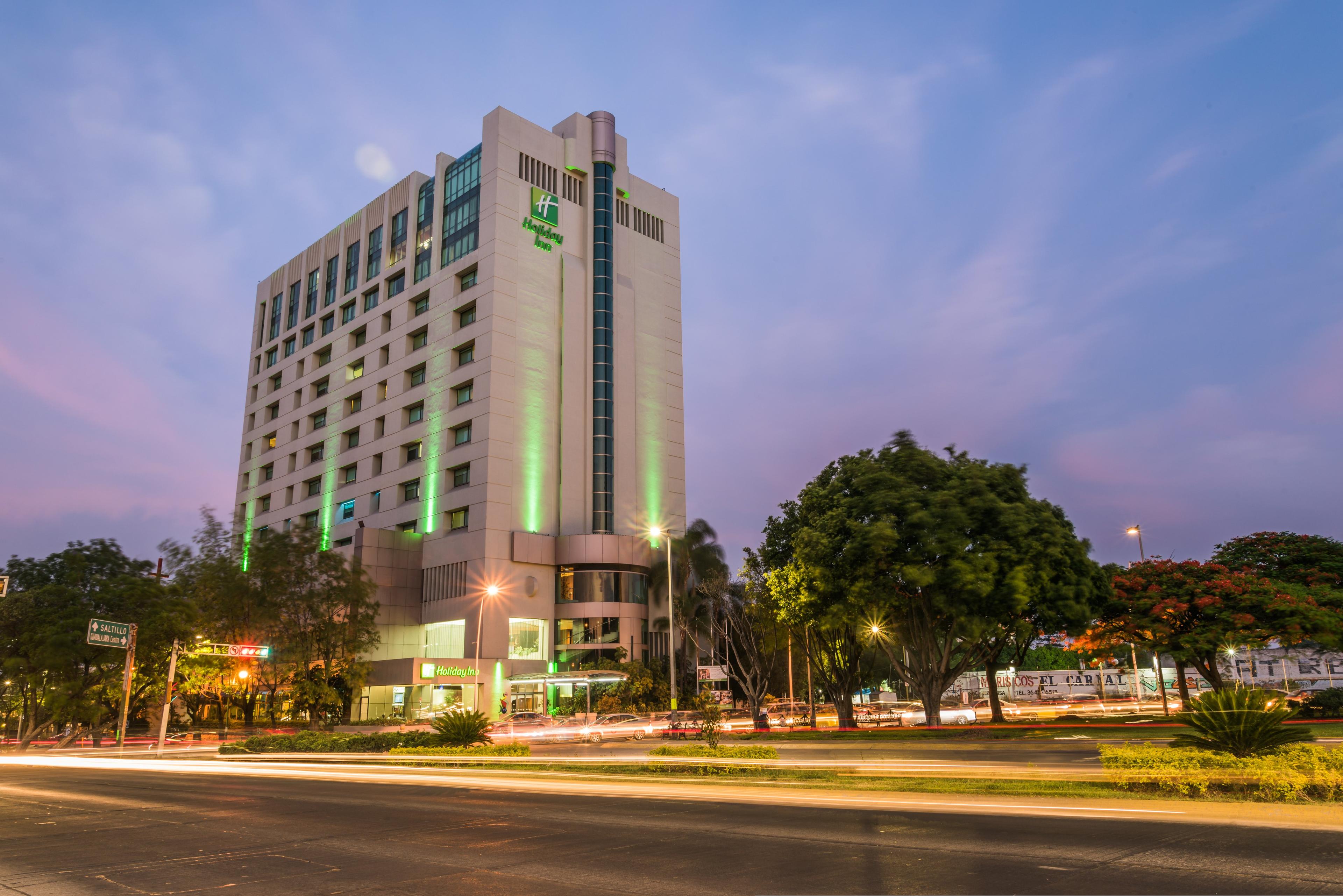 HOLIDAY INN SELECT BY IHG