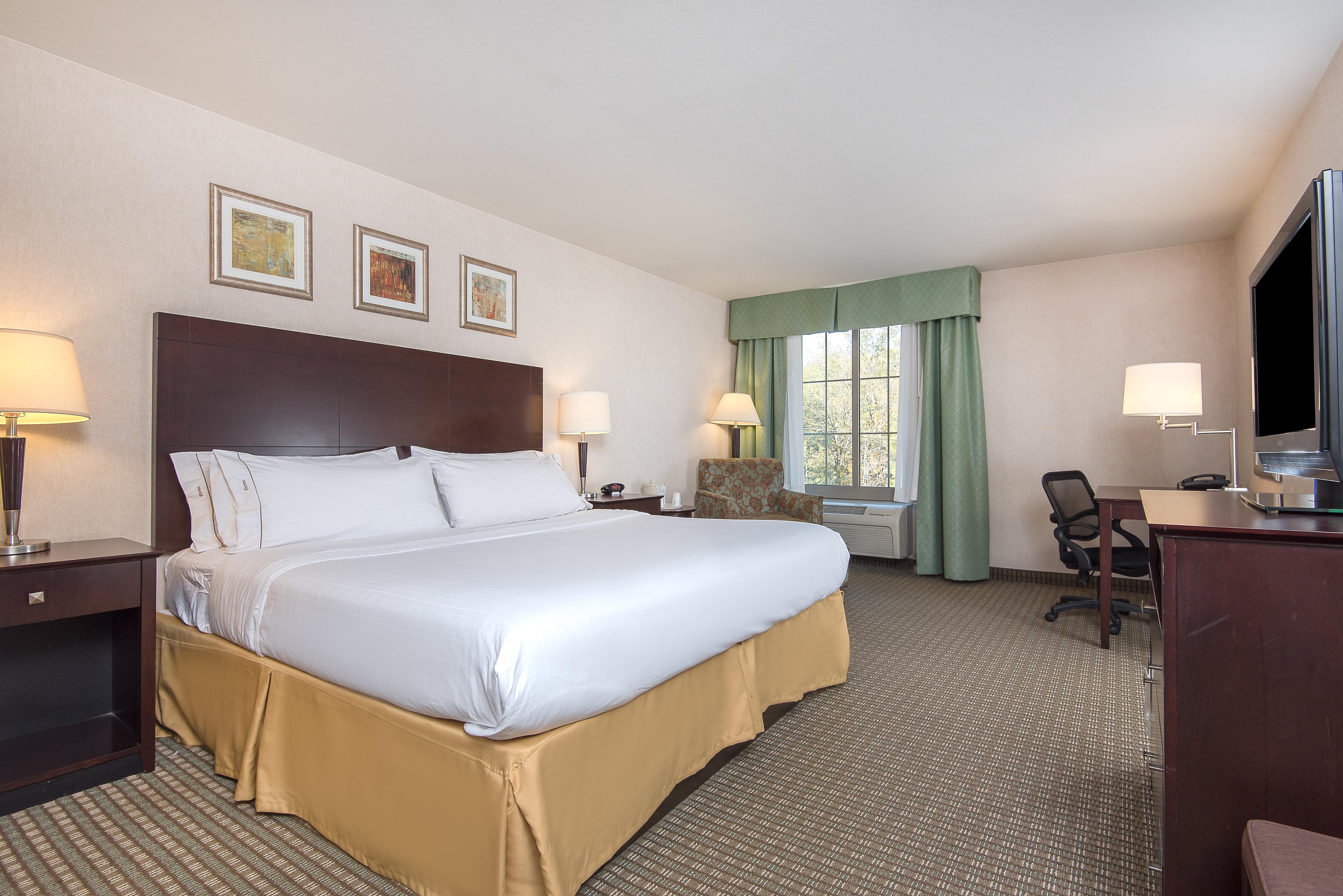 HOLIDAY INN EXPRESS HASKELL BY IHG