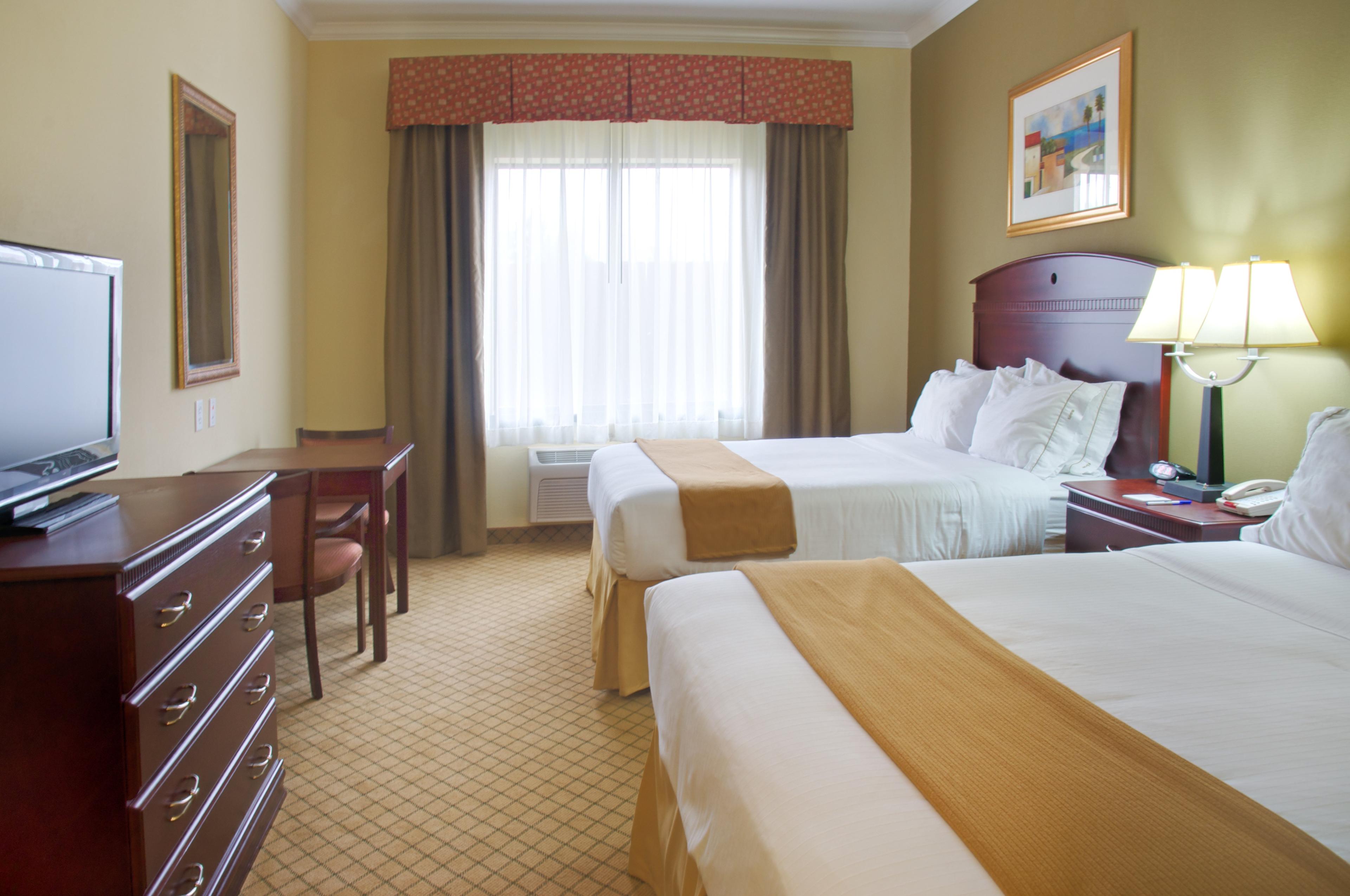 HOLIDAY INN EXP STES WINNIE BY IHG