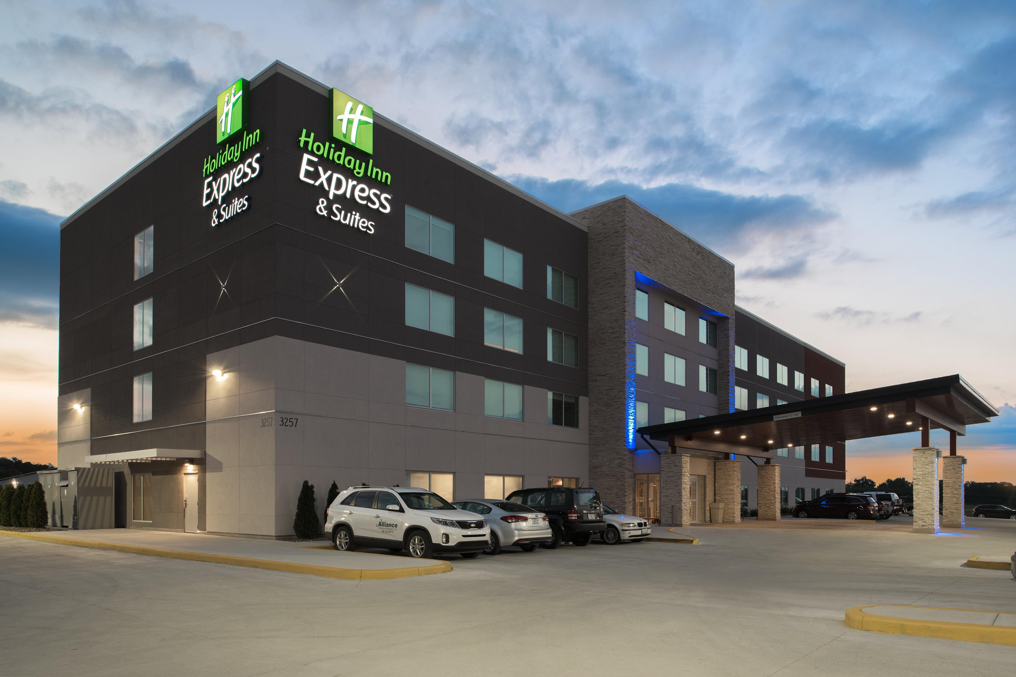 HOLIDAY INN EXP STES KINGDOM CI BY