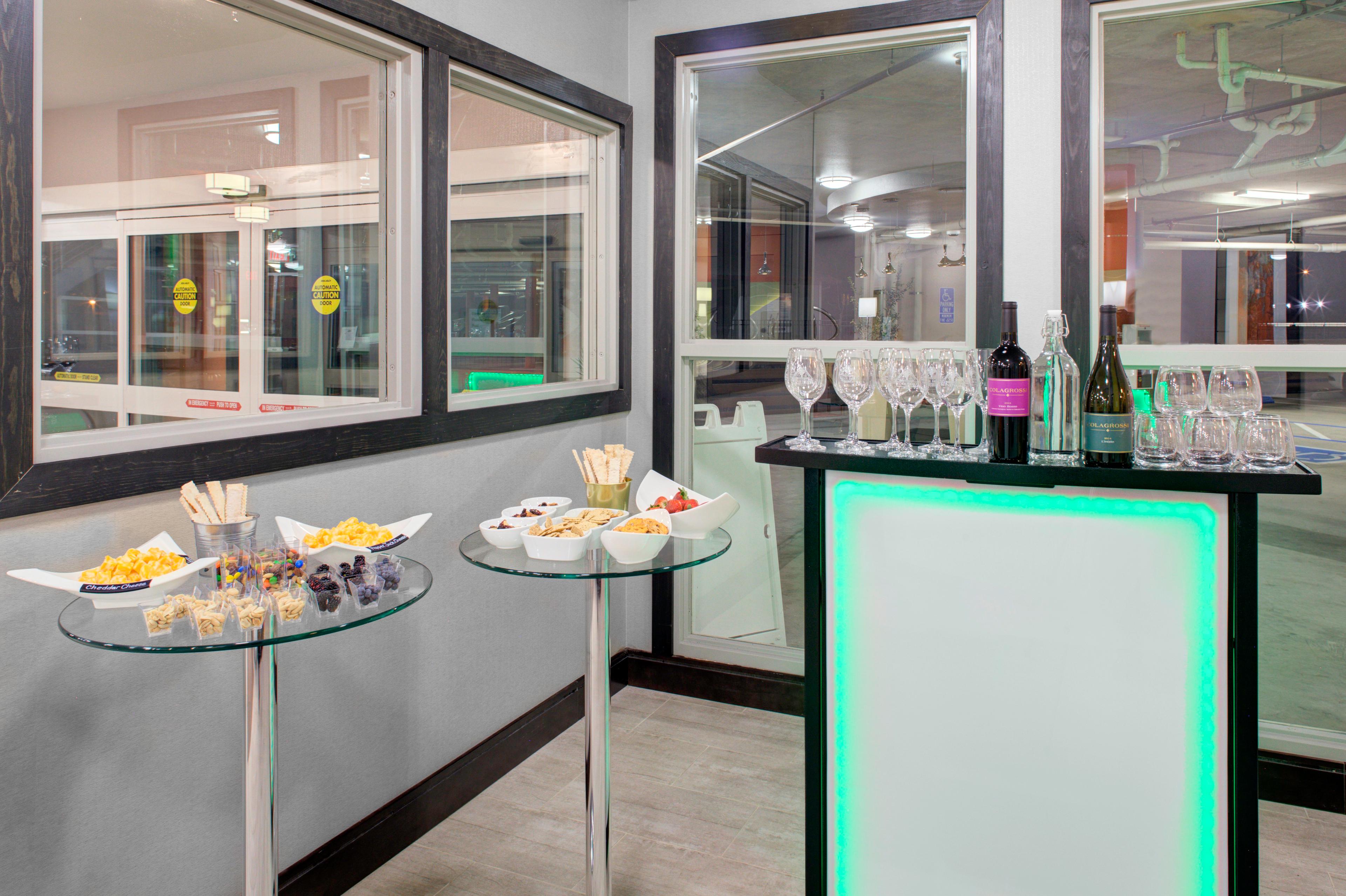HOLIDAY INN WINDSOR WINE CNTRY BY I