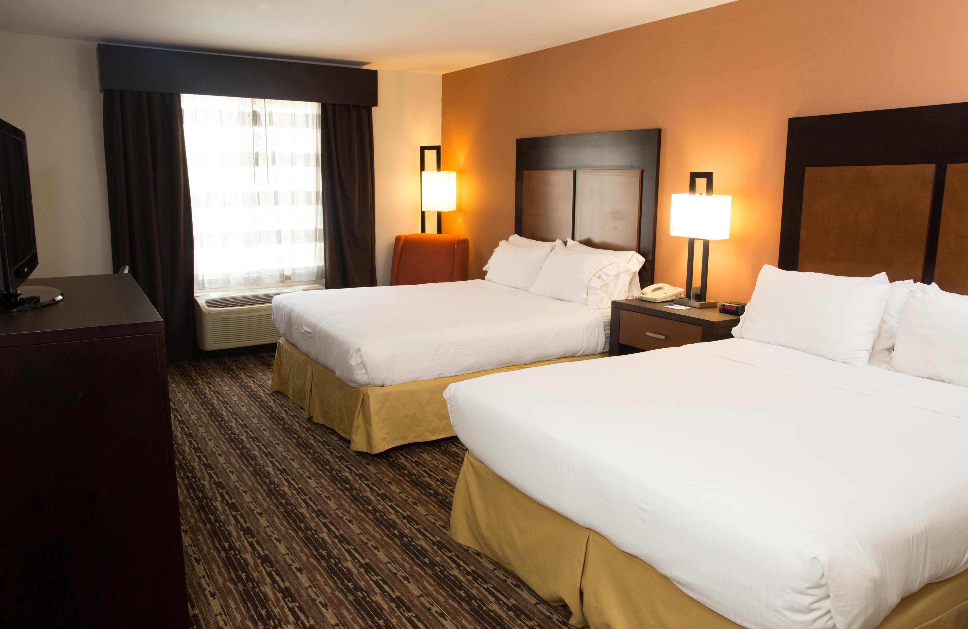 HOLIDAY INN EXP STES CHEROKEE BY IH