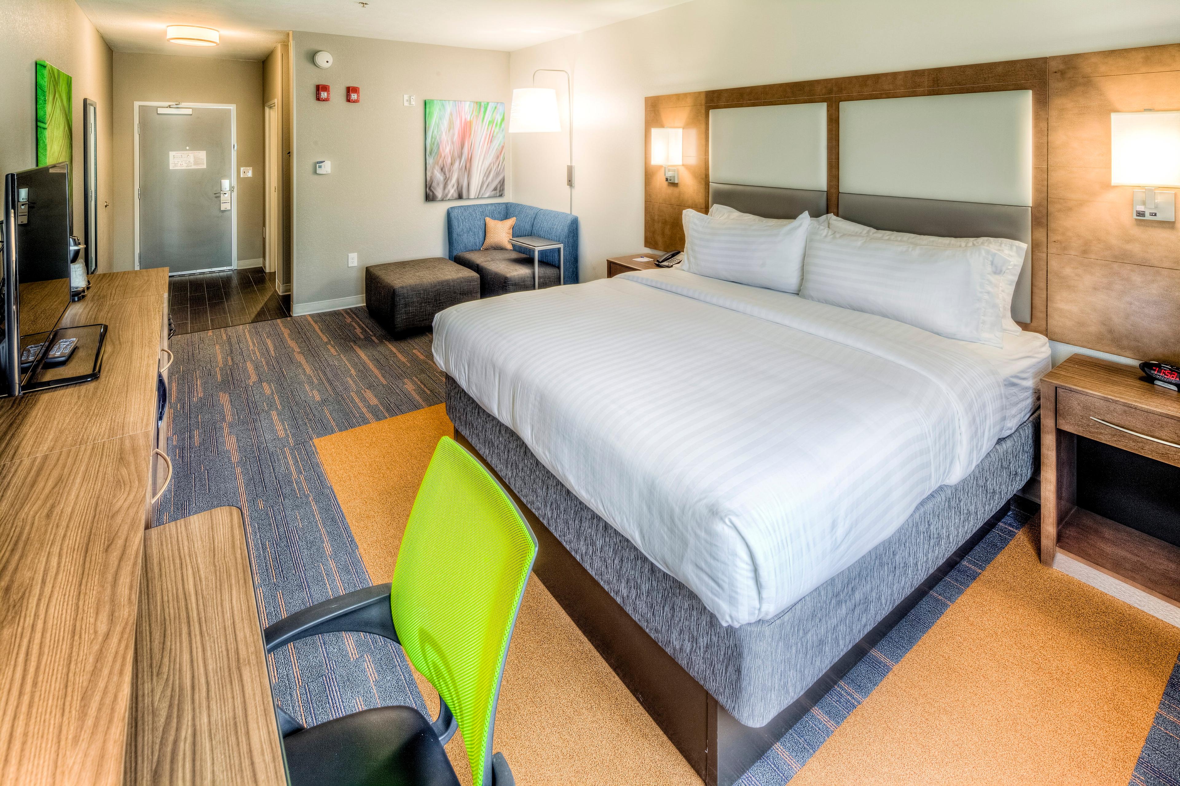 HOLIDAY INN EXP STES WESTLAKE BY IH