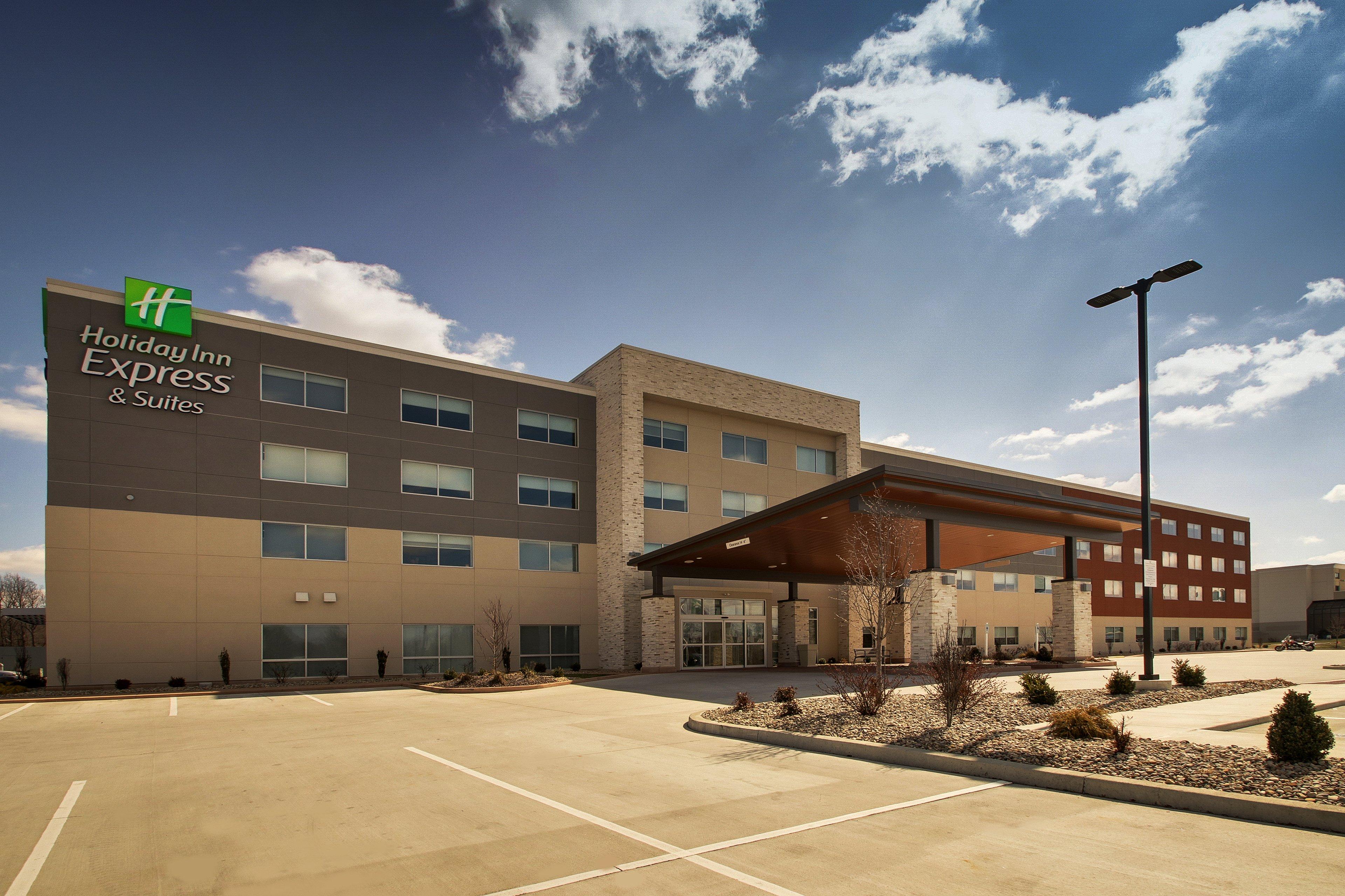 HOLIDAY INN EXP STES MT VERNON BY I